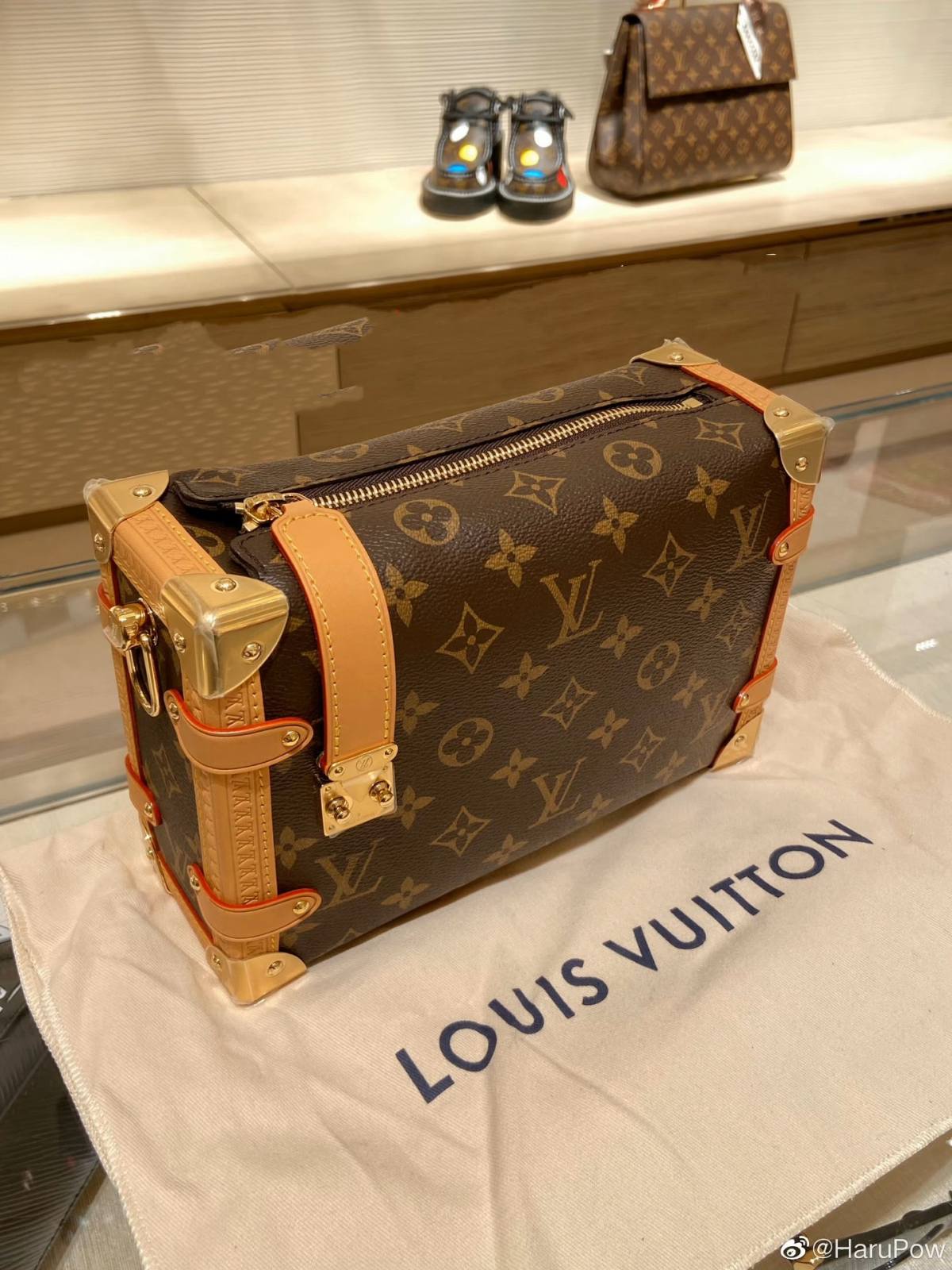 Ellebag’s 1:1 Replica of Louis Vuitton M46358 SIDE TRUNK Handbag: A Masterpiece of Craftsmanship(2024 Dec Updated)-Best Quality Fake Louis Vuitton Bag Online Store, Replica designer bag ru