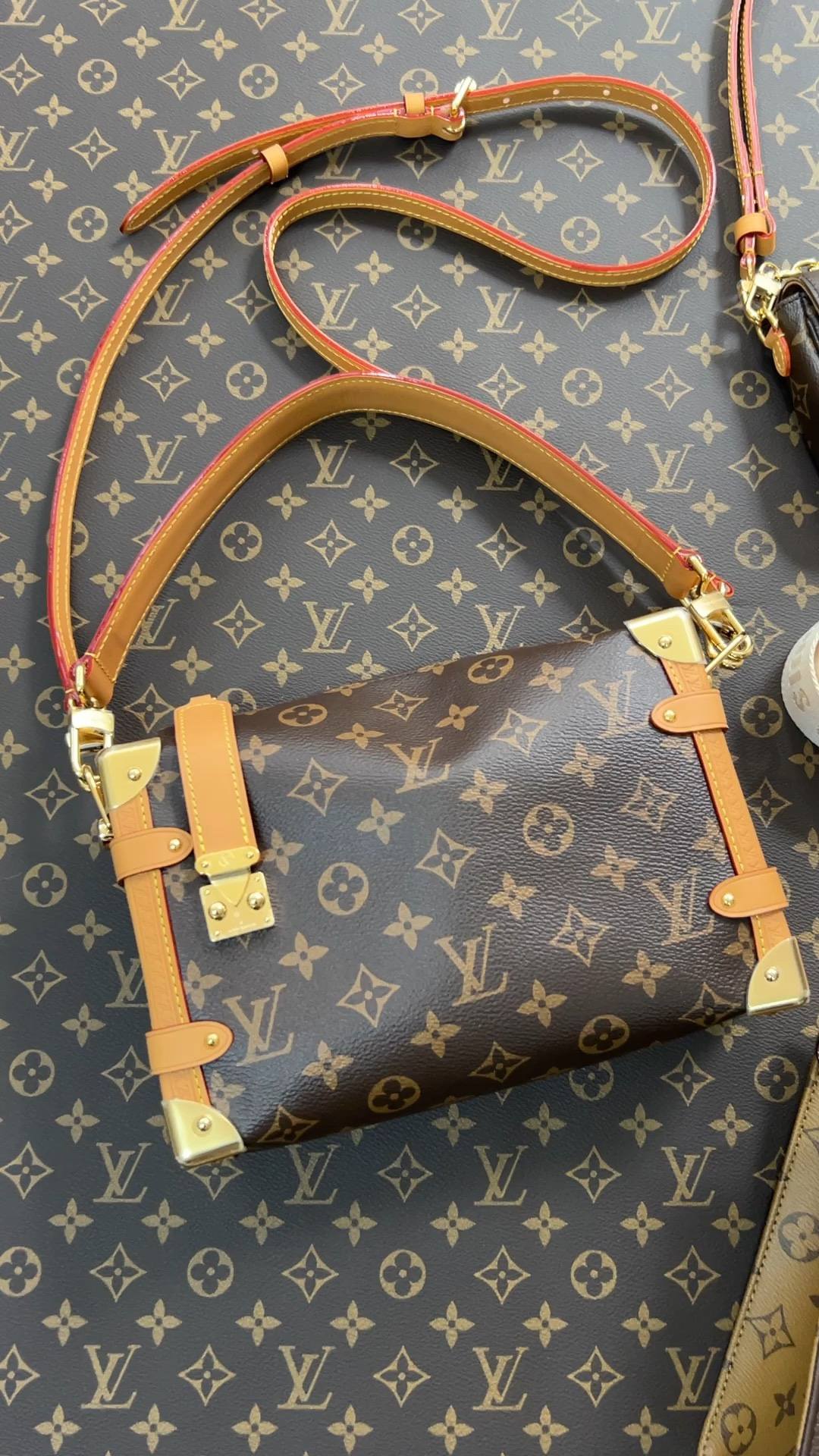 Ellebag’s 1:1 Replica of Louis Vuitton M46358 SIDE TRUNK Handbag: A Masterpiece of Craftsmanship(2024 Dec Updated)-Best Quality Fake Louis Vuitton Bag Online Store, Replica designer bag ru