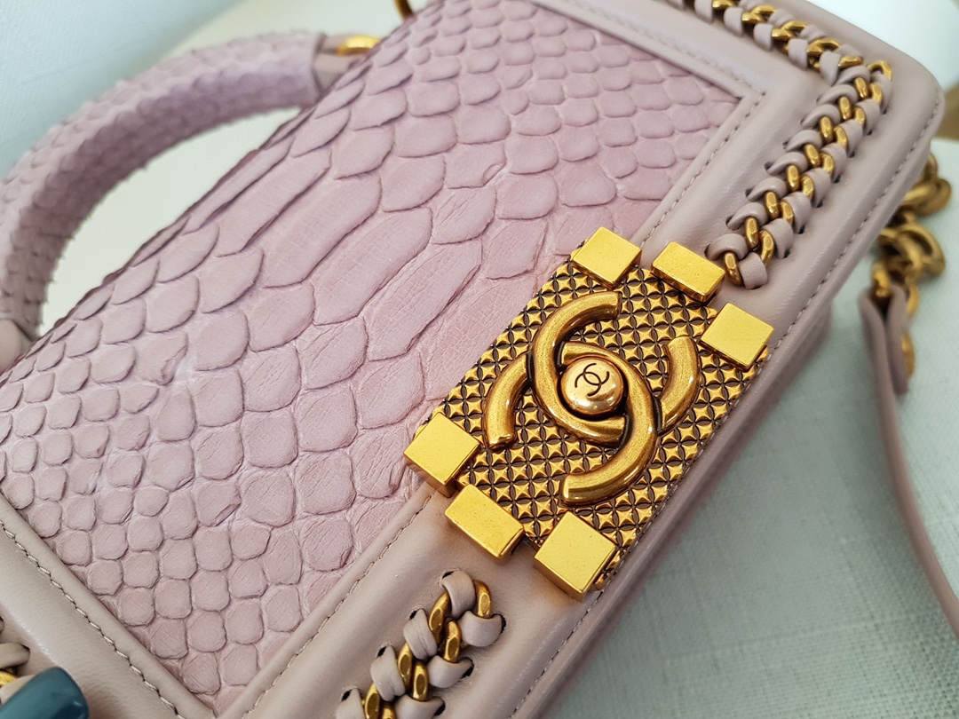 Ellebag super fake Chanel Le Boy Handle Bag: The Elegance of a 20cm Python Leather Handbag(2024 Dec Updated)-Best Quality Fake Louis Vuitton Bag Online Store, Replica designer bag ru