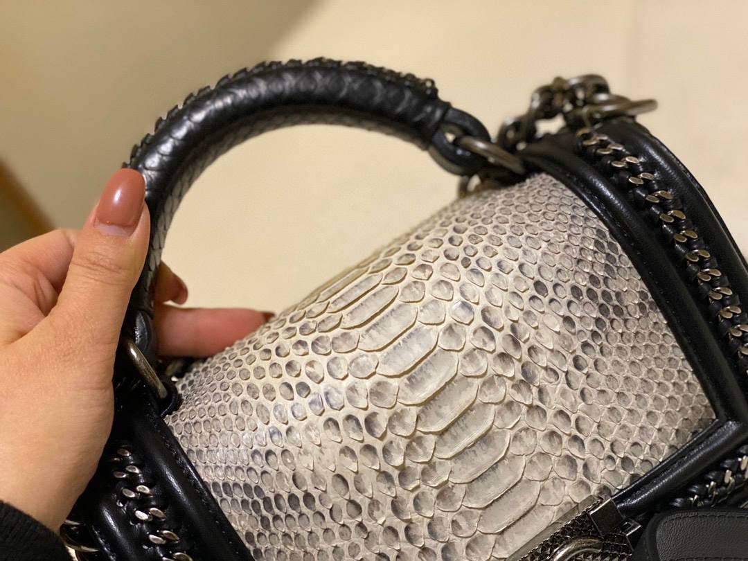 Ellebag super fake Chanel Le Boy Handle Bag: The Elegance of a 20cm Python Leather Handbag(2024 Dec Updated)-Best Quality Fake Louis Vuitton Bag Online Store, Replica designer bag ru