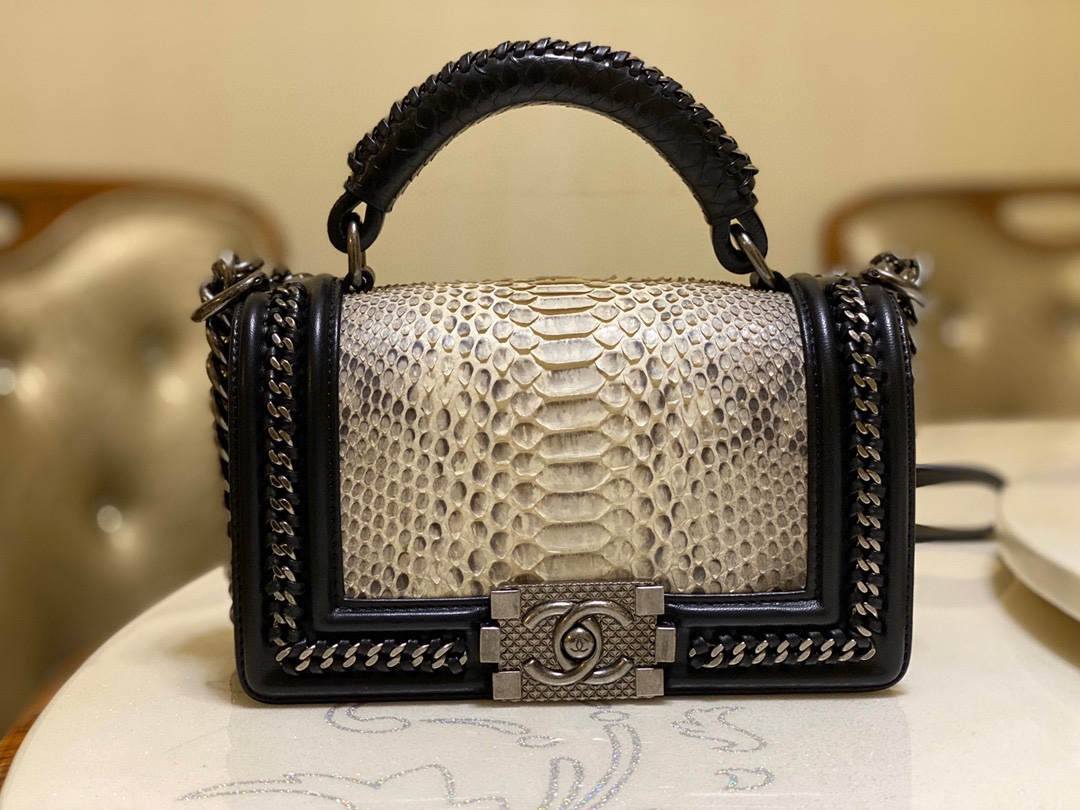 Ellebag super fake Chanel Le Boy Handle Bag: The Elegance of a 20cm Python Leather Handbag(2024 Dec Updated)-Best Quality Fake Louis Vuitton Bag Online Store, Replica designer bag ru