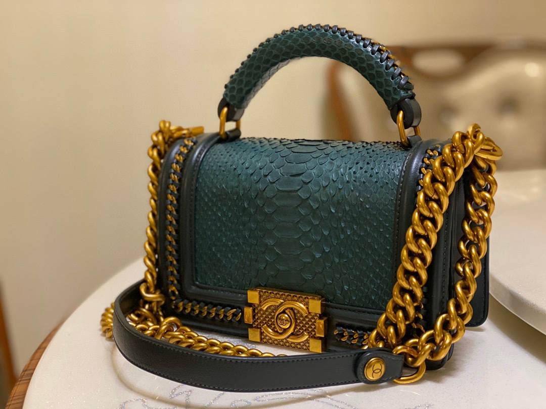 Ellebag super fake Chanel Le Boy Handle Bag: The Elegance of a 20cm Python Leather Handbag(2024 Dec Updated)-Best Quality Fake Louis Vuitton Bag Online Store, Replica designer bag ru