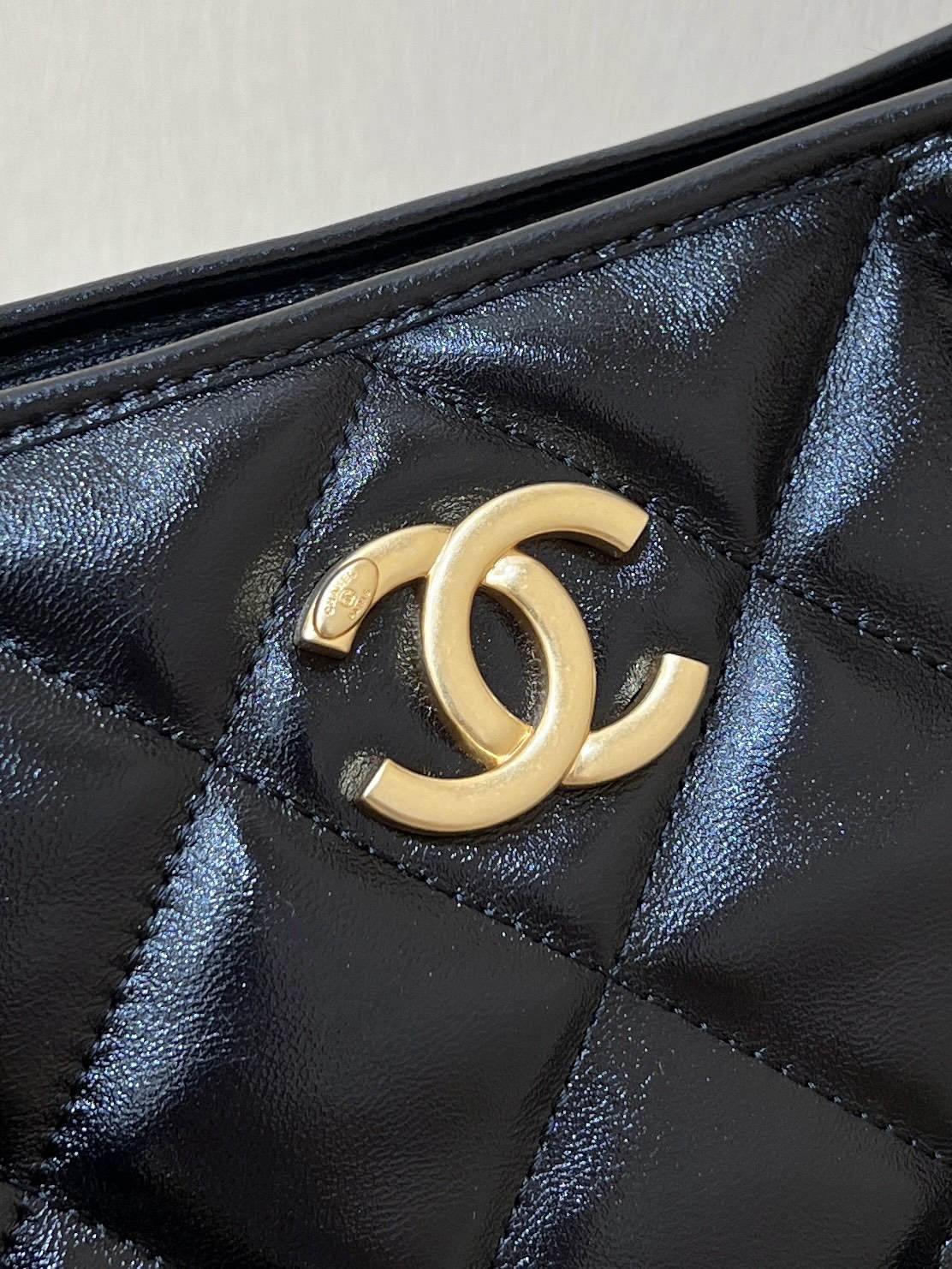 Ellebag super fake Chanel Medium Hobo Bag 2024: A Sophisticated Blend of Craftsmanship and Elegance(2024 Dec Updated)-Molemo ka ho Fetisisa Lebenkele la Lebenkele la Marang-rang la Fake Louis Vuitton, Replica designer bag ru