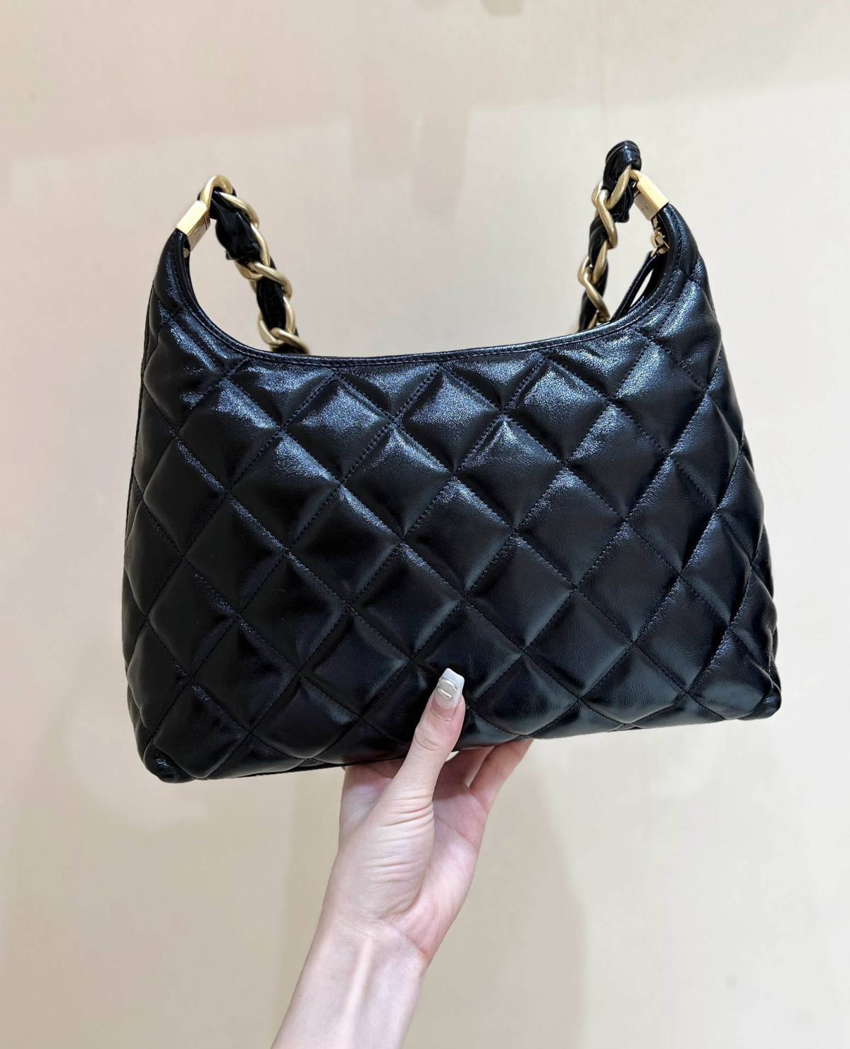 Ellebag super fake Chanel Medium Hobo Bag 2024: A Sophisticated Blend of Craftsmanship and Elegance(2024 Dec Updated)-Molemo ka ho Fetisisa Lebenkele la Lebenkele la Marang-rang la Fake Louis Vuitton, Replica designer bag ru