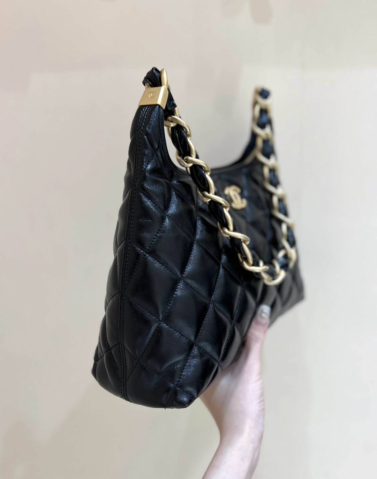 Ellebag super fake Chanel Medium Hobo Bag 2024: A Sophisticated Blend of Craftsmanship and Elegance(2024 Dec Updated)-Molemo ka ho Fetisisa Lebenkele la Lebenkele la Marang-rang la Fake Louis Vuitton, Replica designer bag ru