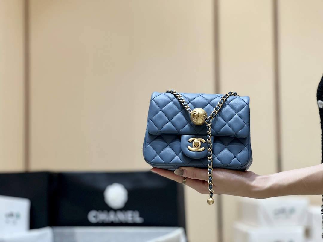 Ellebag super fake Chanel Mini CF with CC Gold Ball on Chain: A Study in Elegance and Craftsmanship(2024 Dec Updated)-Molemo ka ho Fetisisa Lebenkele la Lebenkele la Marang-rang la Fake Louis Vuitton, Replica designer bag ru