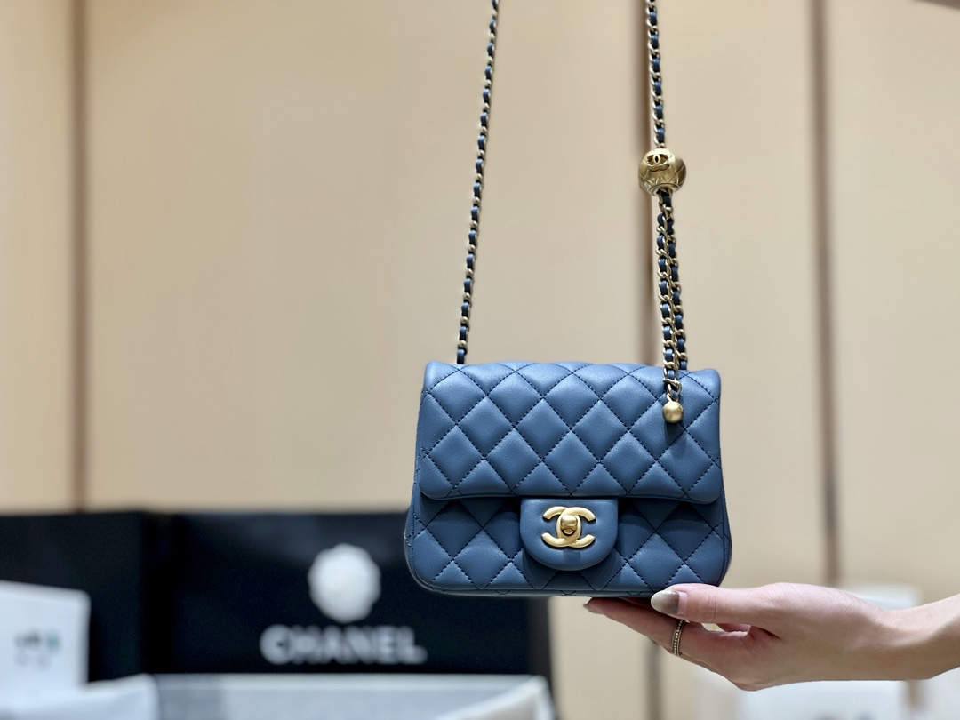 Ellebag super fake Chanel Mini CF with CC Gold Ball on Chain: A Study in Elegance and Craftsmanship(2024 Dec Updated)-Molemo ka ho Fetisisa Lebenkele la Lebenkele la Marang-rang la Fake Louis Vuitton, Replica designer bag ru