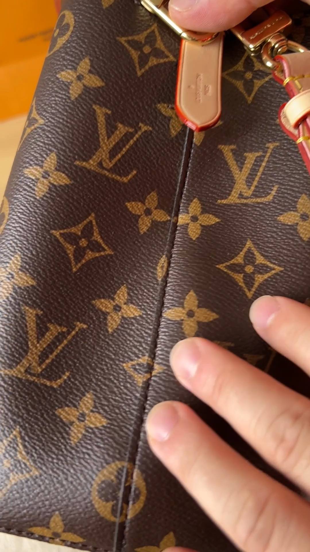 Ellebag’s 1:1 Replica of Louis Vuitton M46581 NÉONOÉ BB Medium Handbag: A Perfect Reproduction of Timeless Elegance(2024 Dec Updated)-Molemo ka ho Fetisisa Lebenkele la Lebenkele la Marang-rang la Fake Louis Vuitton, Replica designer bag ru