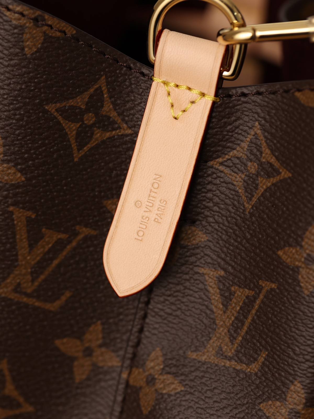 Ellebag’s 1:1 Replica of Louis Vuitton M46581 NÉONOÉ BB Medium Handbag: A Perfect Reproduction of Timeless Elegance(2024 Dec Updated)-Molemo ka ho Fetisisa Lebenkele la Lebenkele la Marang-rang la Fake Louis Vuitton, Replica designer bag ru