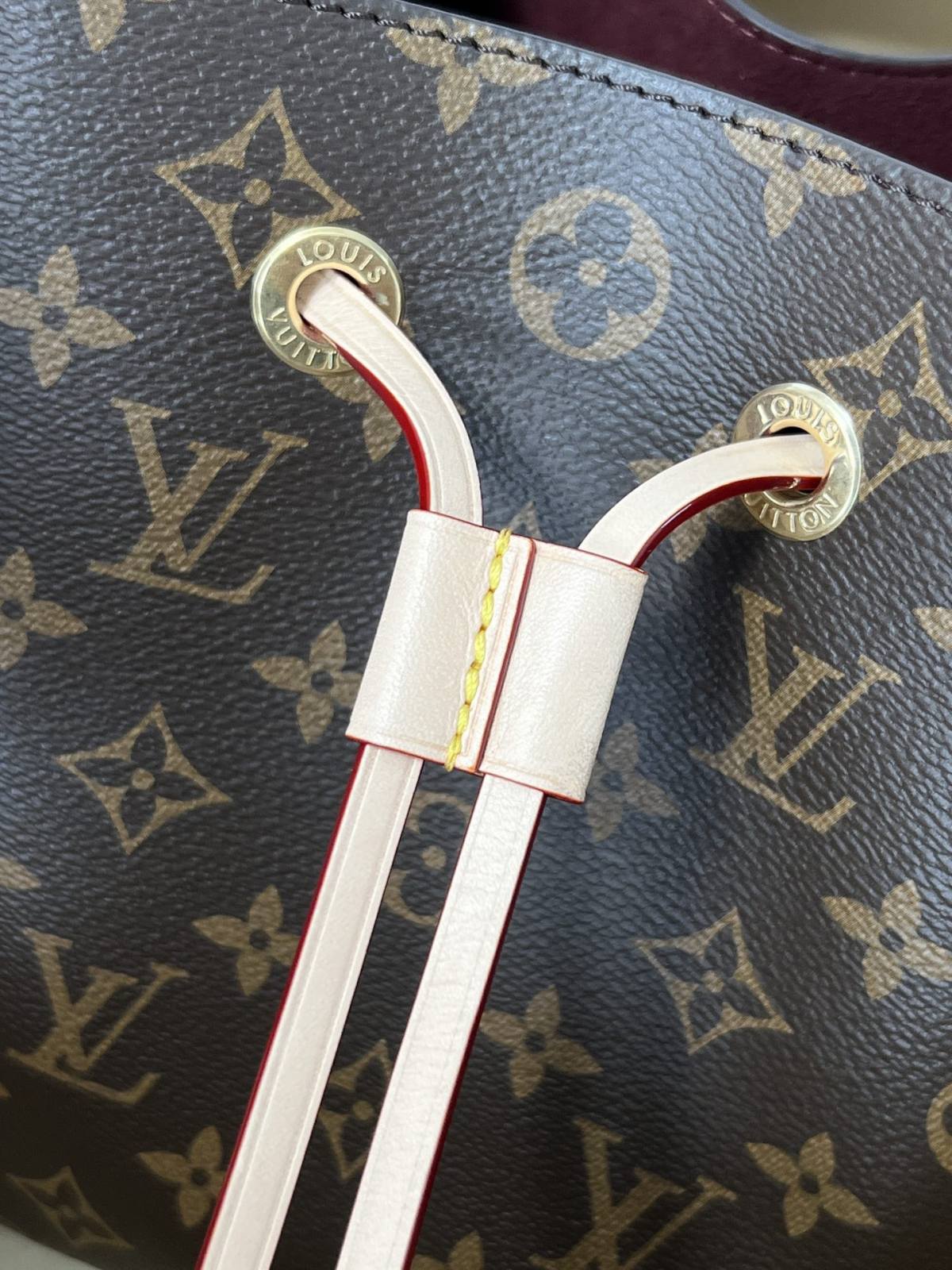 Ellebag’s 1:1 Replica of Louis Vuitton M46581 NÉONOÉ BB Medium Handbag: A Perfect Reproduction of Timeless Elegance(2024 Dec Updated)-Molemo ka ho Fetisisa Lebenkele la Lebenkele la Marang-rang la Fake Louis Vuitton, Replica designer bag ru