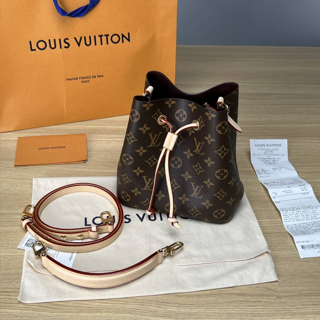 Ellebag’s 1:1 Replica of Louis Vuitton M46581 NÉONOÉ BB Medium Handbag: A Perfect Reproduction of Timeless Elegance(2024 Dec Updated)-Molemo ka ho Fetisisa Lebenkele la Lebenkele la Marang-rang la Fake Louis Vuitton, Replica designer bag ru