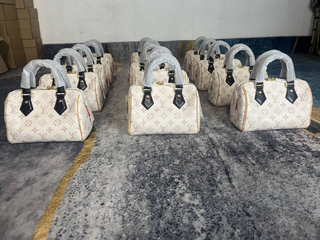 Ellebag’s 1:1 Replica of Louis Vuitton M46906 Speedy Bandoulière 20: A Masterful Recreation of Iconic Craftsmanship(2024 Dec Updated)-Molemo ka ho Fetisisa Lebenkele la Lebenkele la Marang-rang la Fake Louis Vuitton, Replica designer bag ru