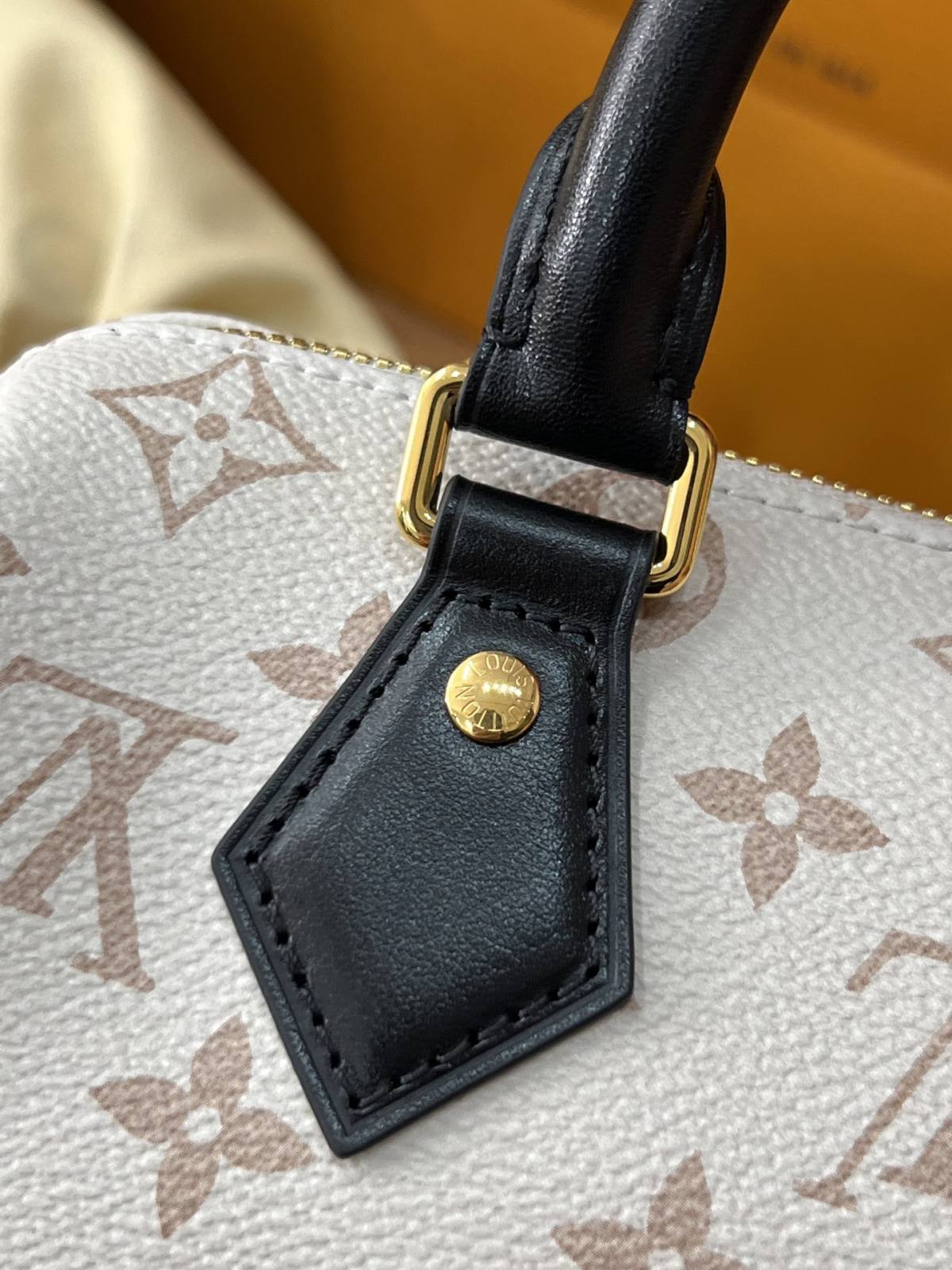 Ellebag’s 1:1 Replica of Louis Vuitton M46906 Speedy Bandoulière 20: A Masterful Recreation of Iconic Craftsmanship(2024 Dec Updated)-Molemo ka ho Fetisisa Lebenkele la Lebenkele la Marang-rang la Fake Louis Vuitton, Replica designer bag ru