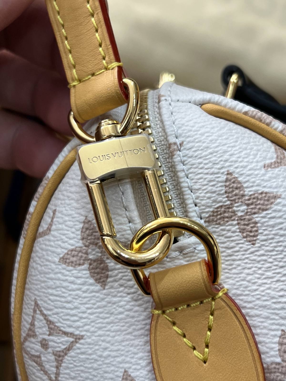 Ellebag’s 1:1 Replica of Louis Vuitton M46906 Speedy Bandoulière 20: A Masterful Recreation of Iconic Craftsmanship(2024 Dec Updated)-Molemo ka ho Fetisisa Lebenkele la Lebenkele la Marang-rang la Fake Louis Vuitton, Replica designer bag ru