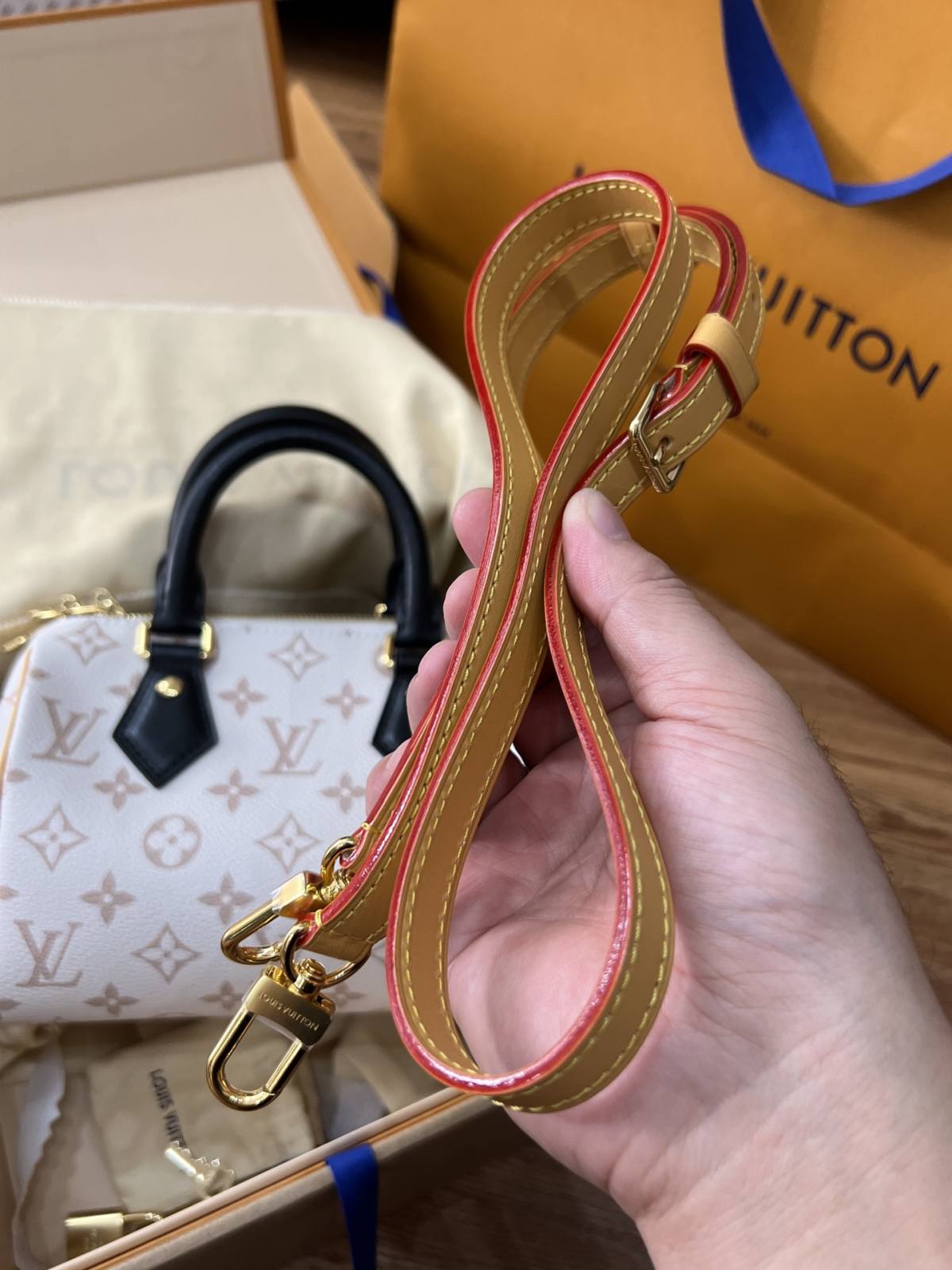 Ellebag’s 1:1 Replica of Louis Vuitton M46906 Speedy Bandoulière 20: A Masterful Recreation of Iconic Craftsmanship(2024 Dec Updated)-Molemo ka ho Fetisisa Lebenkele la Lebenkele la Marang-rang la Fake Louis Vuitton, Replica designer bag ru