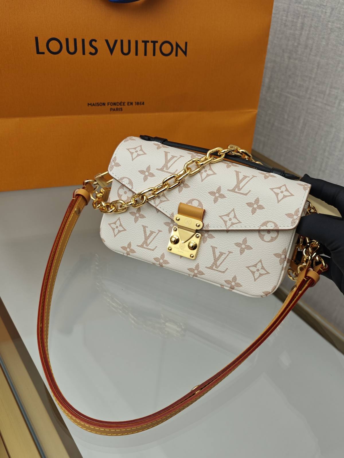 Ellebag’s 1:1 Replica of Louis Vuitton M46914 Pochette Métis East West: A Perfect Balance of Craftsmanship and Luxury (2024 Dec updated)-Molemo ka ho Fetisisa Lebenkele la Lebenkele la Marang-rang la Fake Louis Vuitton, Replica designer bag ru