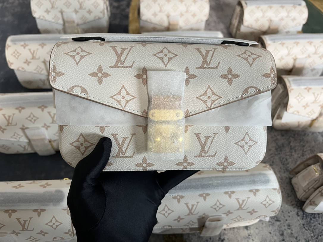 Ellebag’s 1:1 Replica of Louis Vuitton M46914 Pochette Métis East West: A Perfect Balance of Craftsmanship and Luxury (2024 Dec updated)-Molemo ka ho Fetisisa Lebenkele la Lebenkele la Marang-rang la Fake Louis Vuitton, Replica designer bag ru