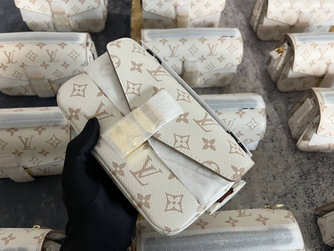 Ellebag’s 1:1 Replica of Louis Vuitton M46914 Pochette Métis East West: A Perfect Balance of Craftsmanship and Luxury (2024 Dec updated)-Molemo ka ho Fetisisa Lebenkele la Lebenkele la Marang-rang la Fake Louis Vuitton, Replica designer bag ru