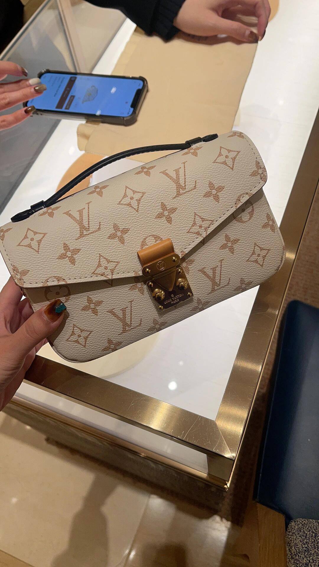 Ellebag’s 1:1 Replica of Louis Vuitton M46914 Pochette Métis East West: A Perfect Balance of Craftsmanship and Luxury (2024 Dec updated)-Molemo ka ho Fetisisa Lebenkele la Lebenkele la Marang-rang la Fake Louis Vuitton, Replica designer bag ru