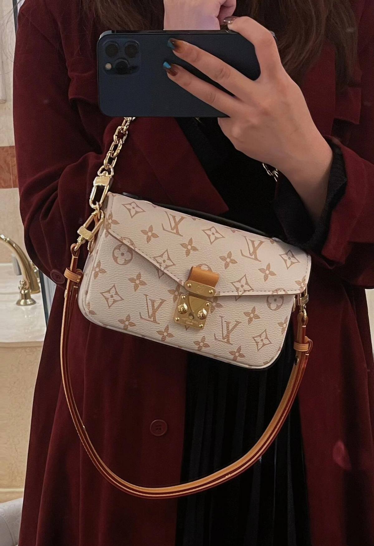 Ellebag’s 1:1 Replica of Louis Vuitton M46914 Pochette Métis East West: A Perfect Balance of Craftsmanship and Luxury (2024 Dec updated)-Molemo ka ho Fetisisa Lebenkele la Lebenkele la Marang-rang la Fake Louis Vuitton, Replica designer bag ru