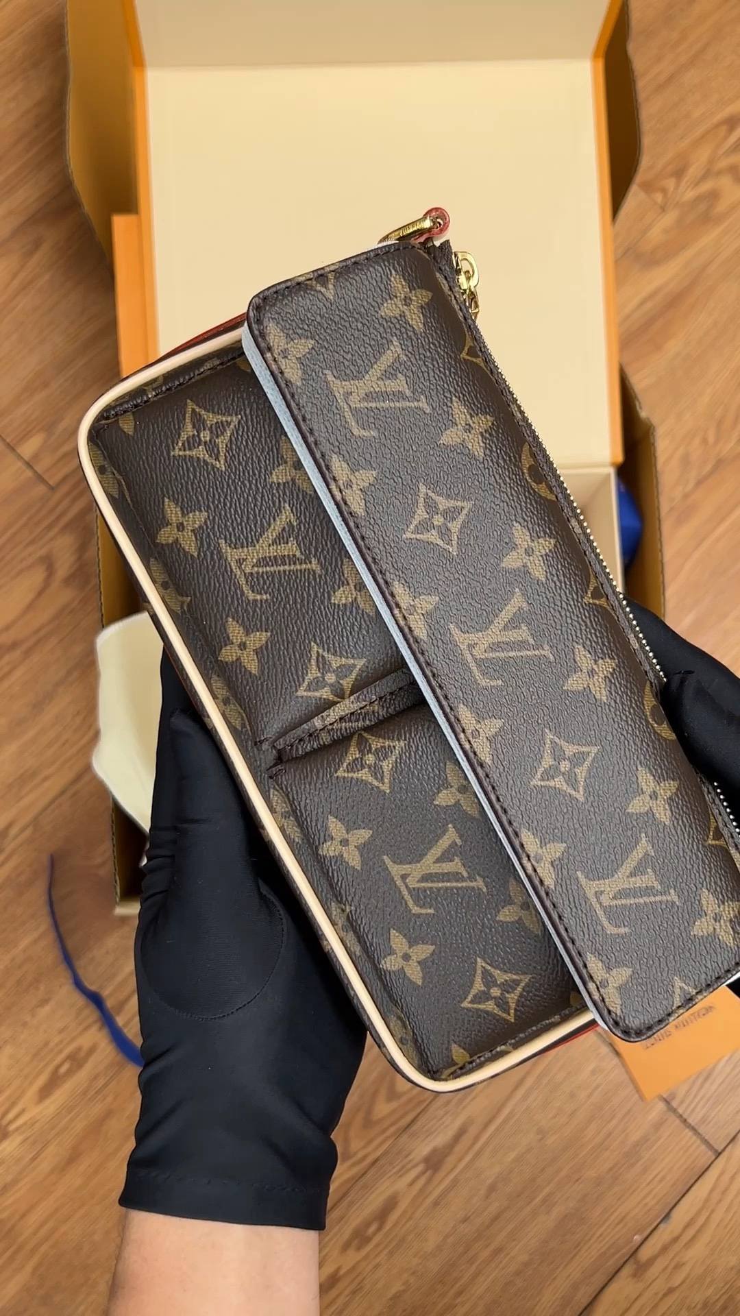 Ellebag’s 1:1 Replica of Louis Vuitton M46999 Vibe Handbag: A Masterpiece of Craftsmanship (2024 Dec updated)-Molemo ka ho Fetisisa Lebenkele la Lebenkele la Marang-rang la Fake Louis Vuitton, Replica designer bag ru