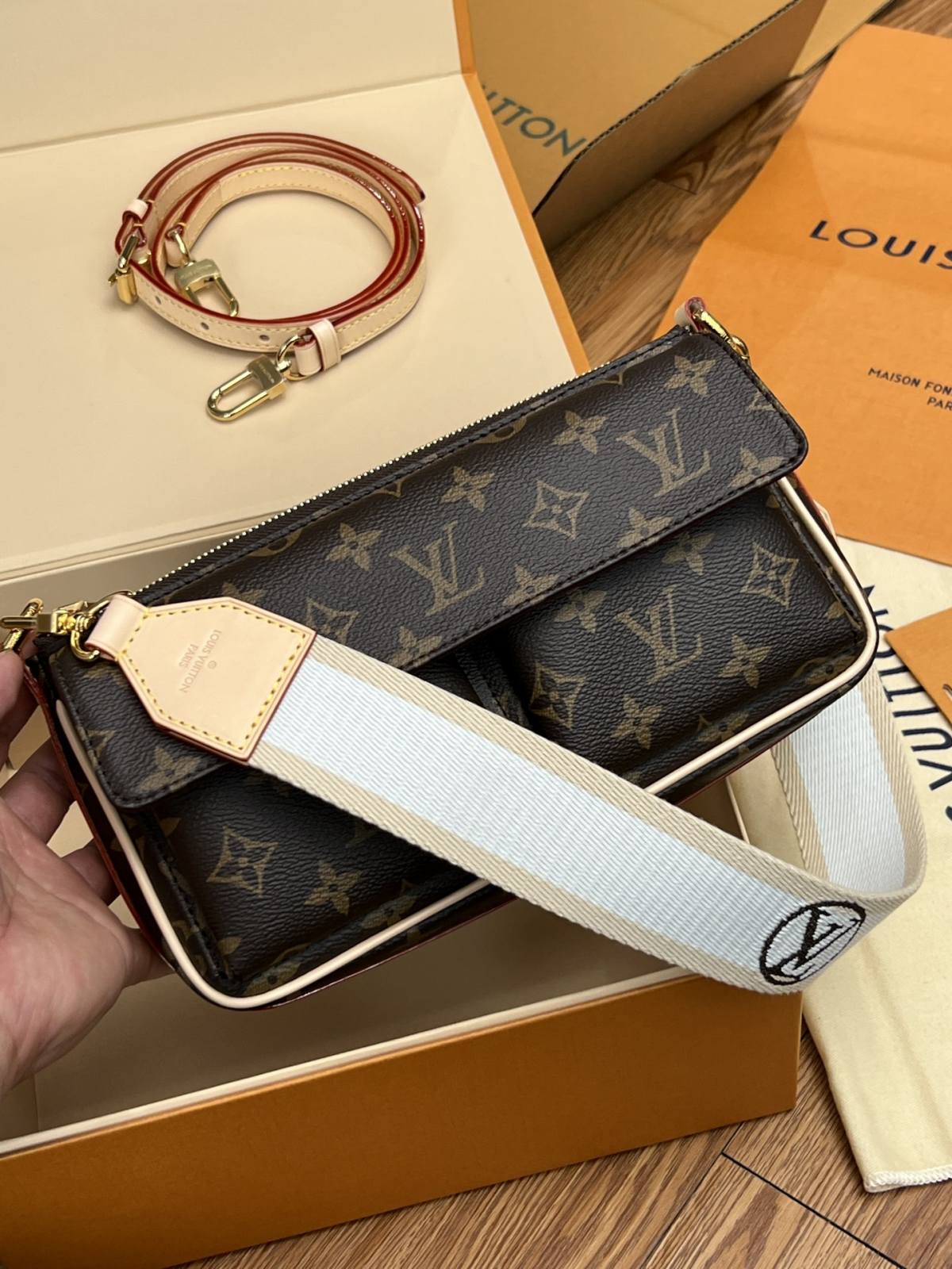 Ellebag’s 1:1 Replica of Louis Vuitton M46999 Vibe Handbag: A Masterpiece of Craftsmanship (2024 Dec updated)-Molemo ka ho Fetisisa Lebenkele la Lebenkele la Marang-rang la Fake Louis Vuitton, Replica designer bag ru