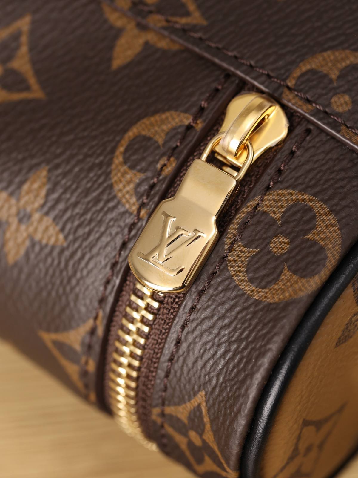 Ellebag’s 1:1 Replica of Louis Vuitton M47125 Vanity Chain Pouch: A Tribute to Iconic Craftsmanship (2024 Dec updated)-Best Quality Fake Louis Vuitton Bag Online Store, Replica designer bag ru