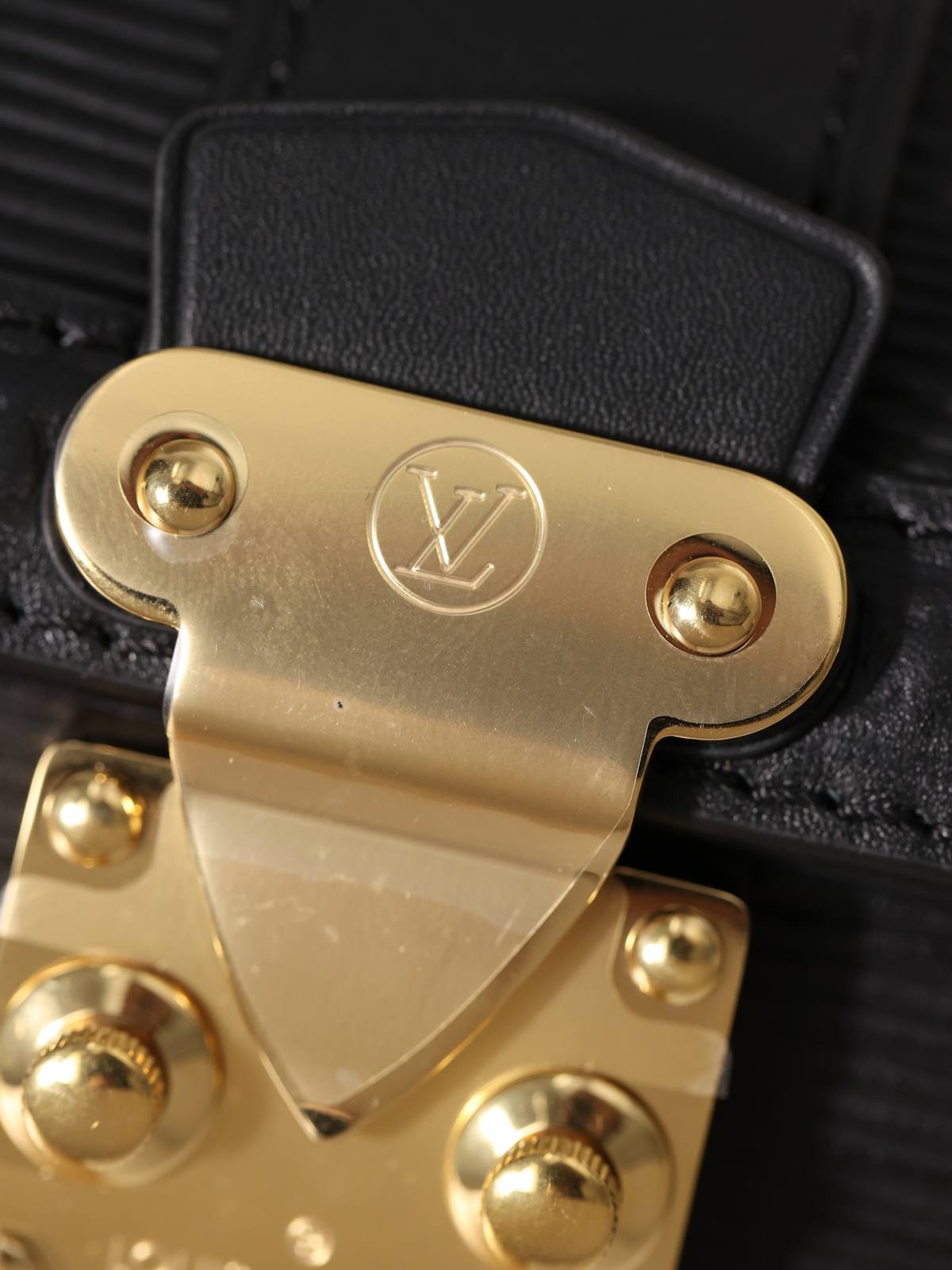 Ellebag’s 1:1 Replica of Louis Vuitton M58655 Papillon Trunk – A Timeless Barrel-Shaped Masterpiece(2024 Dec Updated)-Best Quality Fake Louis Vuitton Bag Online Store, Replica designer bag ru