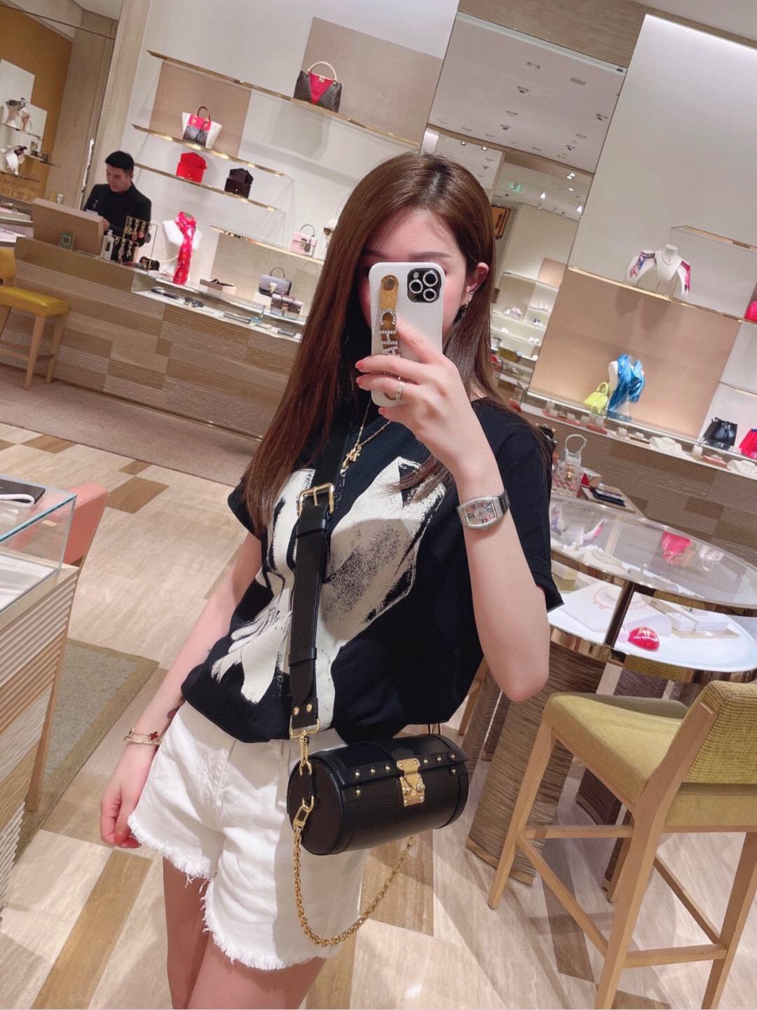 Ellebag’s 1:1 Replica of Louis Vuitton M58655 Papillon Trunk – A Timeless Barrel-Shaped Masterpiece(2024 Dec Updated)-Best Quality Fake Louis Vuitton Bag Online Store, Replica designer bag ru