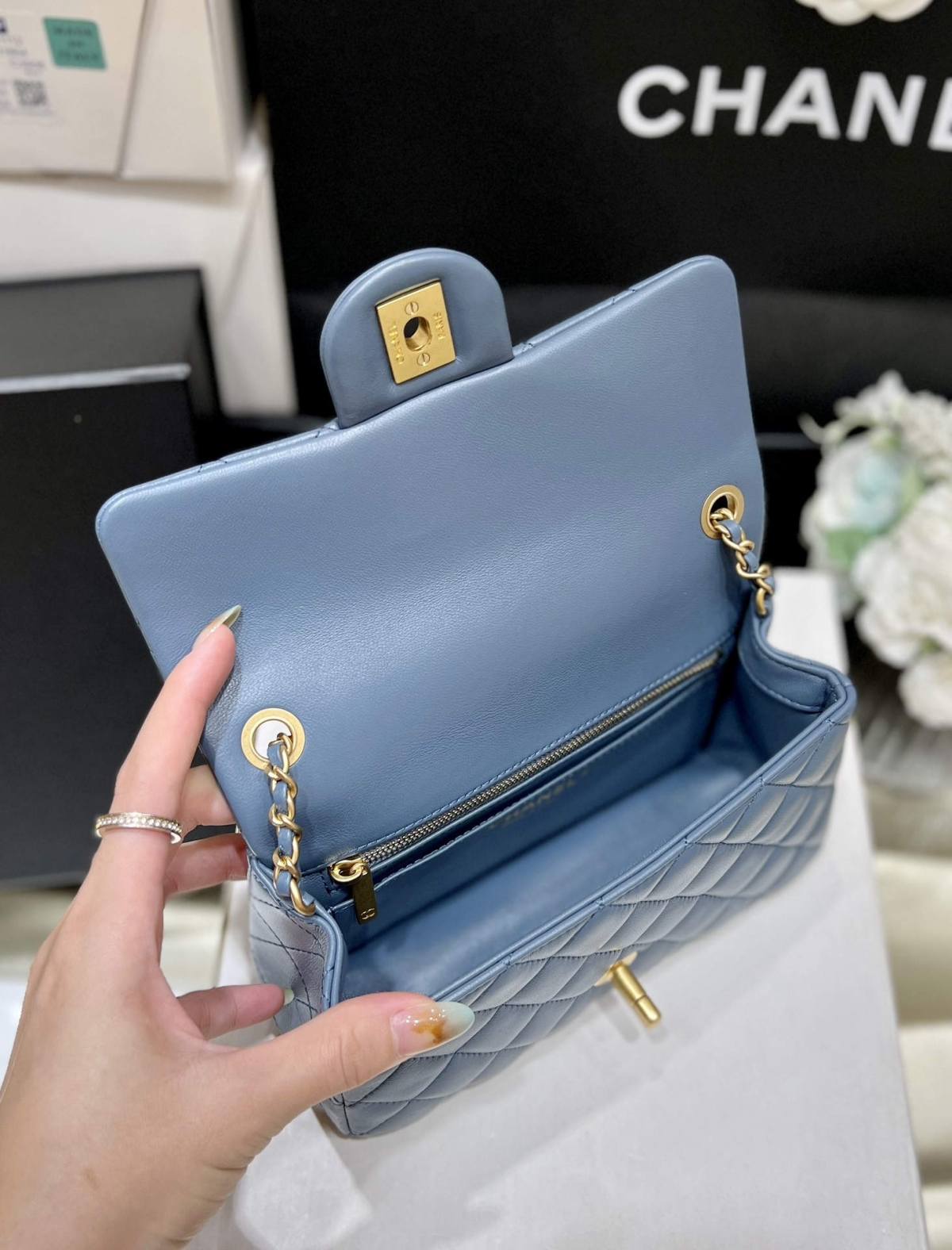 Ellebag super fake Chanel Mini Flap Bag with CC Gold Ball on Chain: A Sky-Blue Elegance(2024 Dec Updated)-Best Quality Fake Louis Vuitton Bag Online Store, Replica designer bag ru