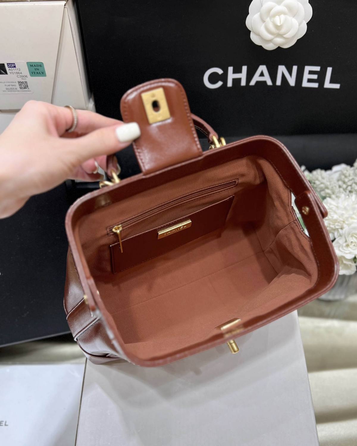 Ellebag super fake Chanel’s Oil Wax Leather Hobo Bag(2024 Dec Updated)-Best Quality Fake Louis Vuitton Bag Online Store, Replica designer bag ru