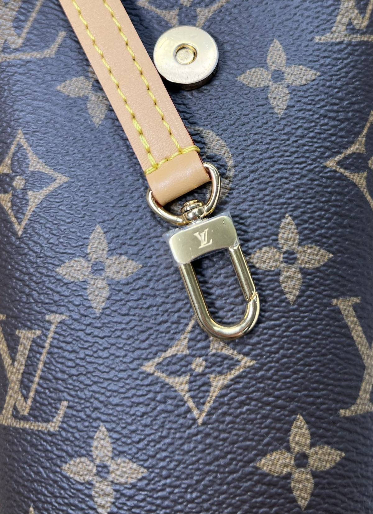 Ellebag’s 1:1 Replica of Louis Vuitton M80874 Mini Fold Me Clutch: A Masterclass in Craftsmanship and Luxury(2024 Dec Updated)-Best Quality Fake Louis Vuitton Bag Online Store, Replica designer bag ru