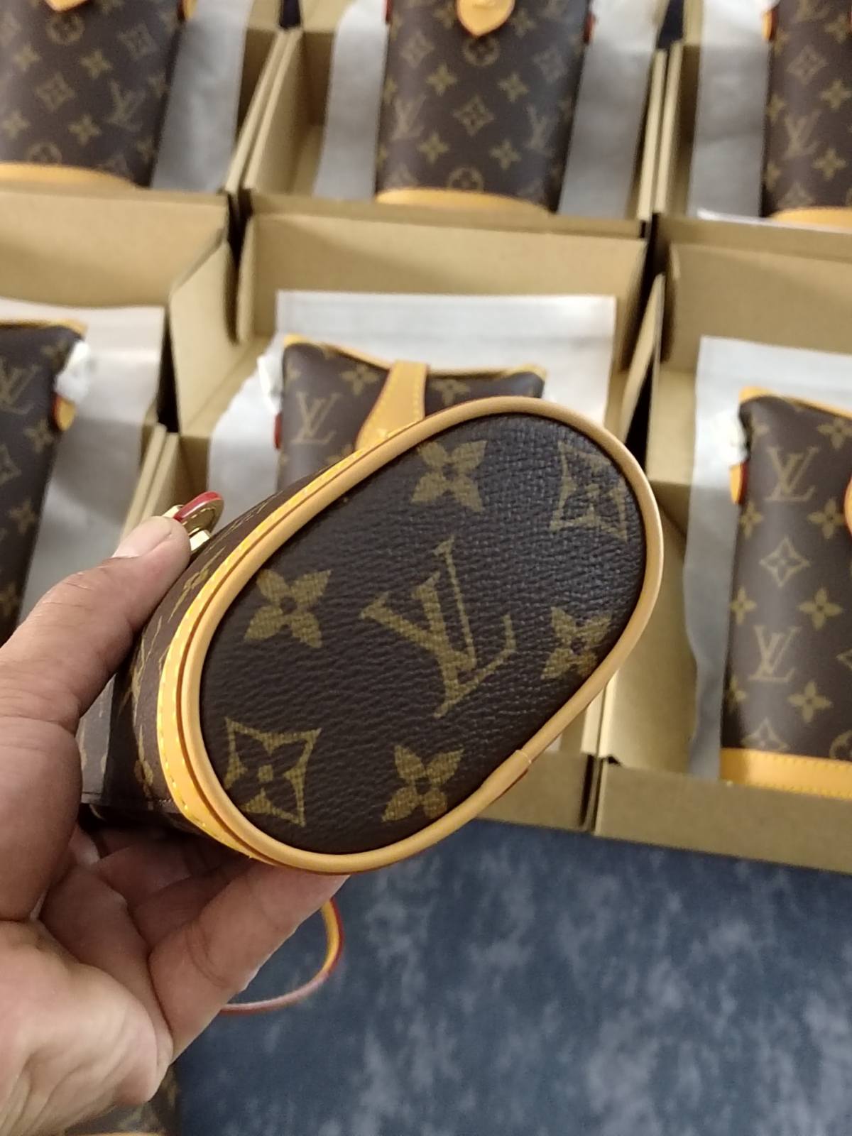 Ellebag’s 1:1 Replica of Louis Vuitton M80874 Mini Fold Me Clutch: A Masterclass in Craftsmanship and Luxury(2024 Dec Updated)-Best Quality Fake Louis Vuitton Bag Online Store, Replica designer bag ru