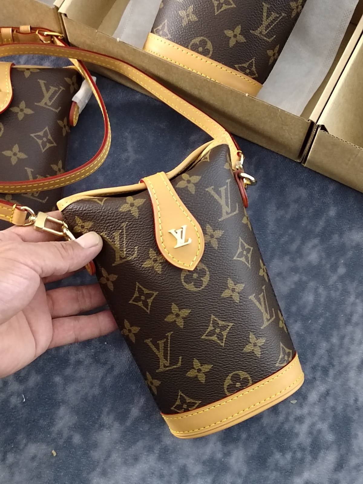 Ellebag’s 1:1 Replica of Louis Vuitton M80874 Mini Fold Me Clutch: A Masterclass in Craftsmanship and Luxury(2024 Dec Updated)-Best Quality Fake Louis Vuitton Bag Online Store, Replica designer bag ru