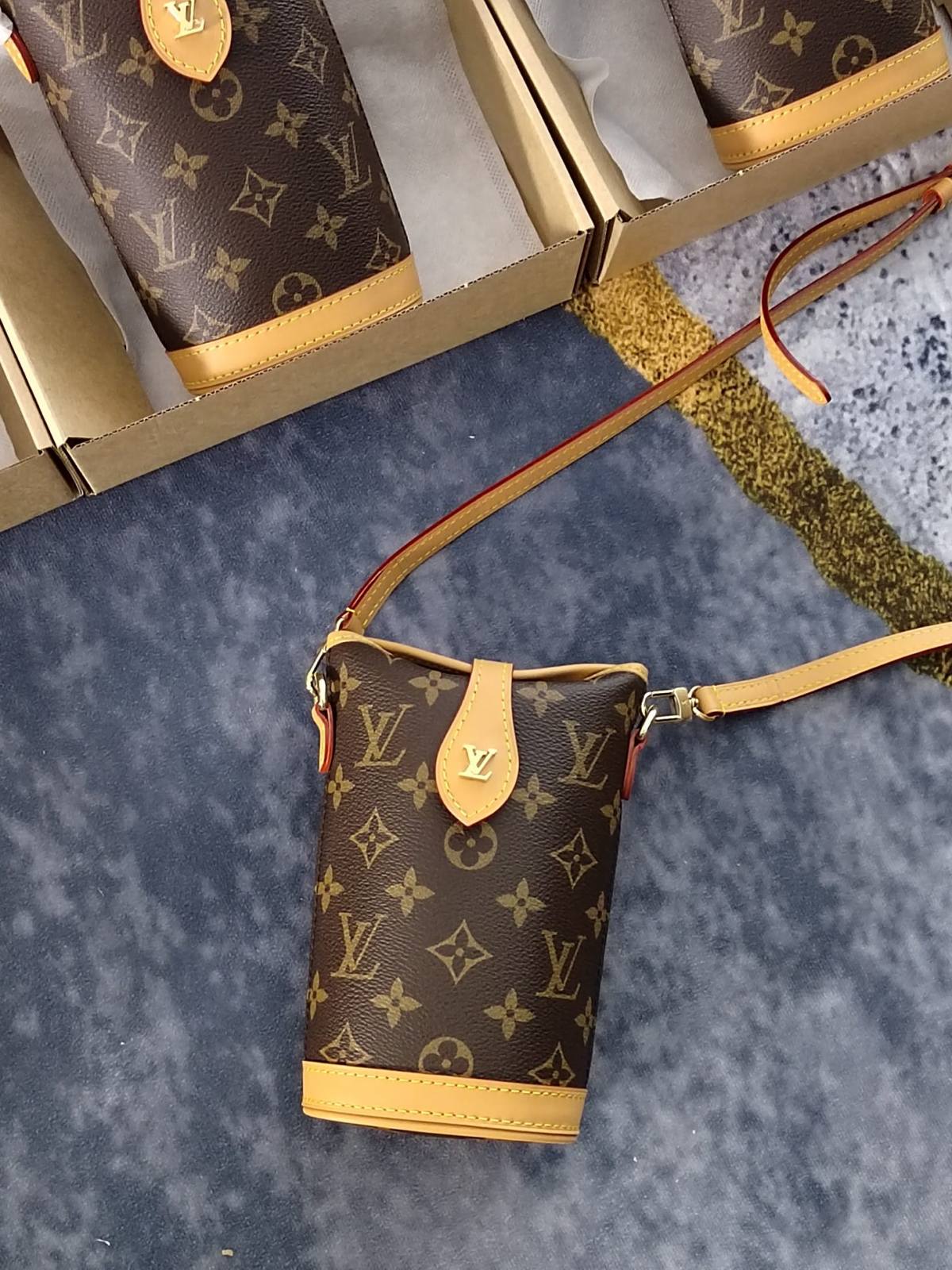 Ellebag’s 1:1 Replica of Louis Vuitton M80874 Mini Fold Me Clutch: A Masterclass in Craftsmanship and Luxury(2024 Dec Updated)-Best Quality Fake Louis Vuitton Bag Online Store, Replica designer bag ru