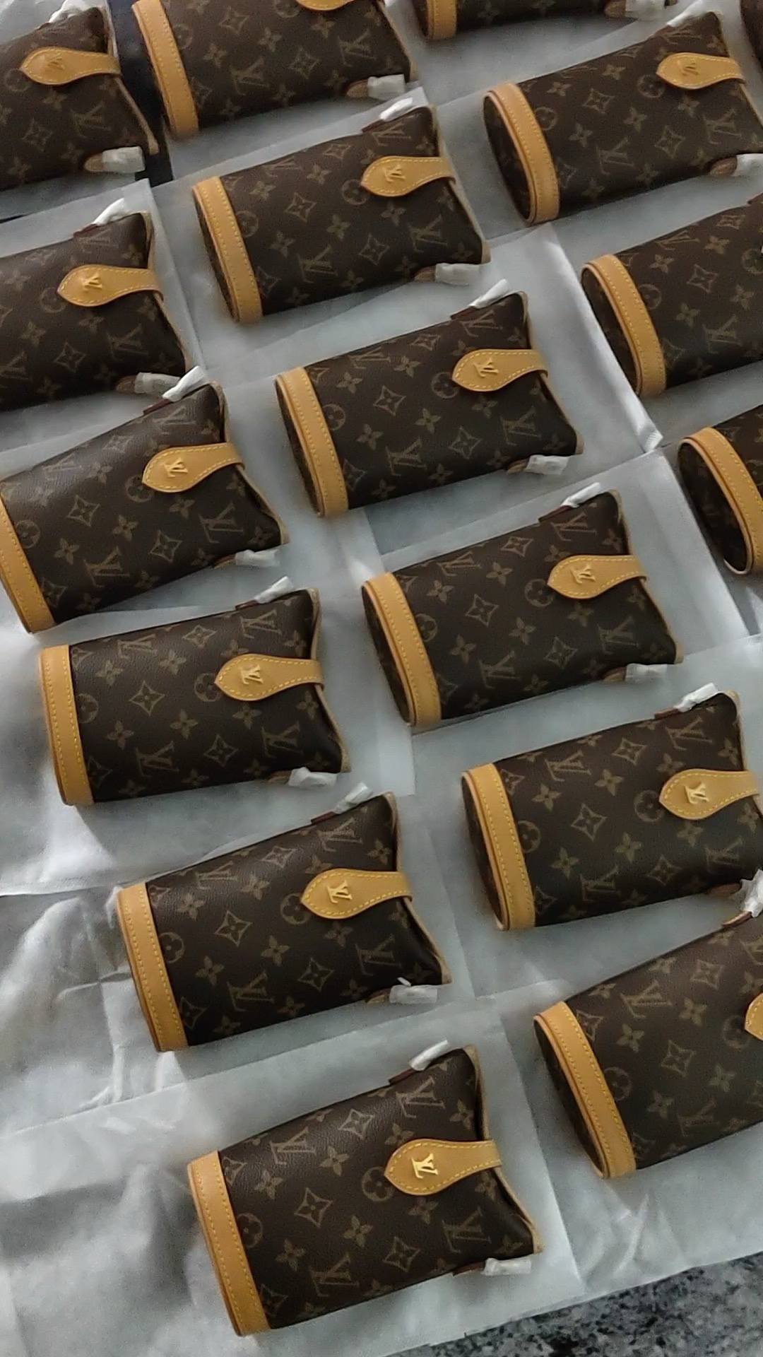 Ellebag’s 1:1 Replica of Louis Vuitton M80874 Mini Fold Me Clutch: A Masterclass in Craftsmanship and Luxury(2024 Dec Updated)-Best Quality Fake Louis Vuitton Bag Online Store, Replica designer bag ru