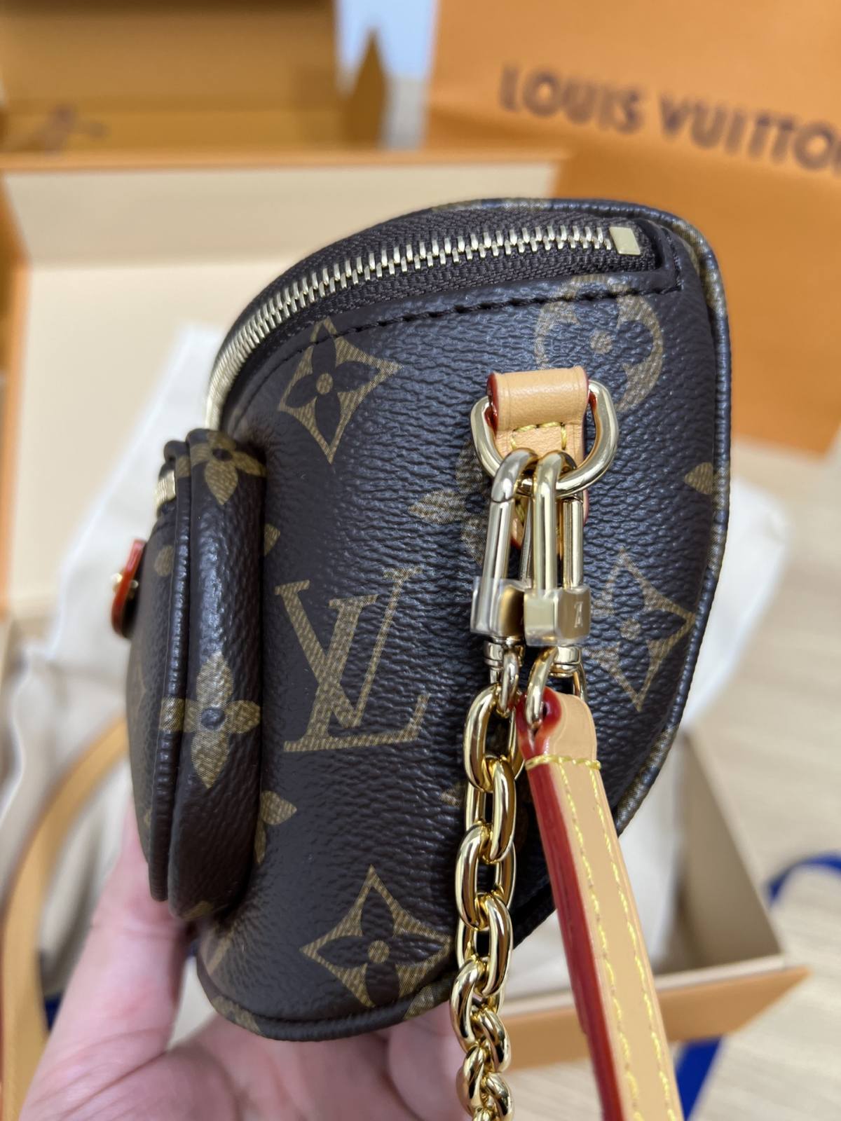 Ellebag’s 1:1 Replica of Louis Vuitton M82335 Mini Bumbag – A Luxurious Fusion of Style and Function(2024 Dec Updated)-Best Quality Fake Louis Vuitton Bag Online Store, Replica designer bag ru