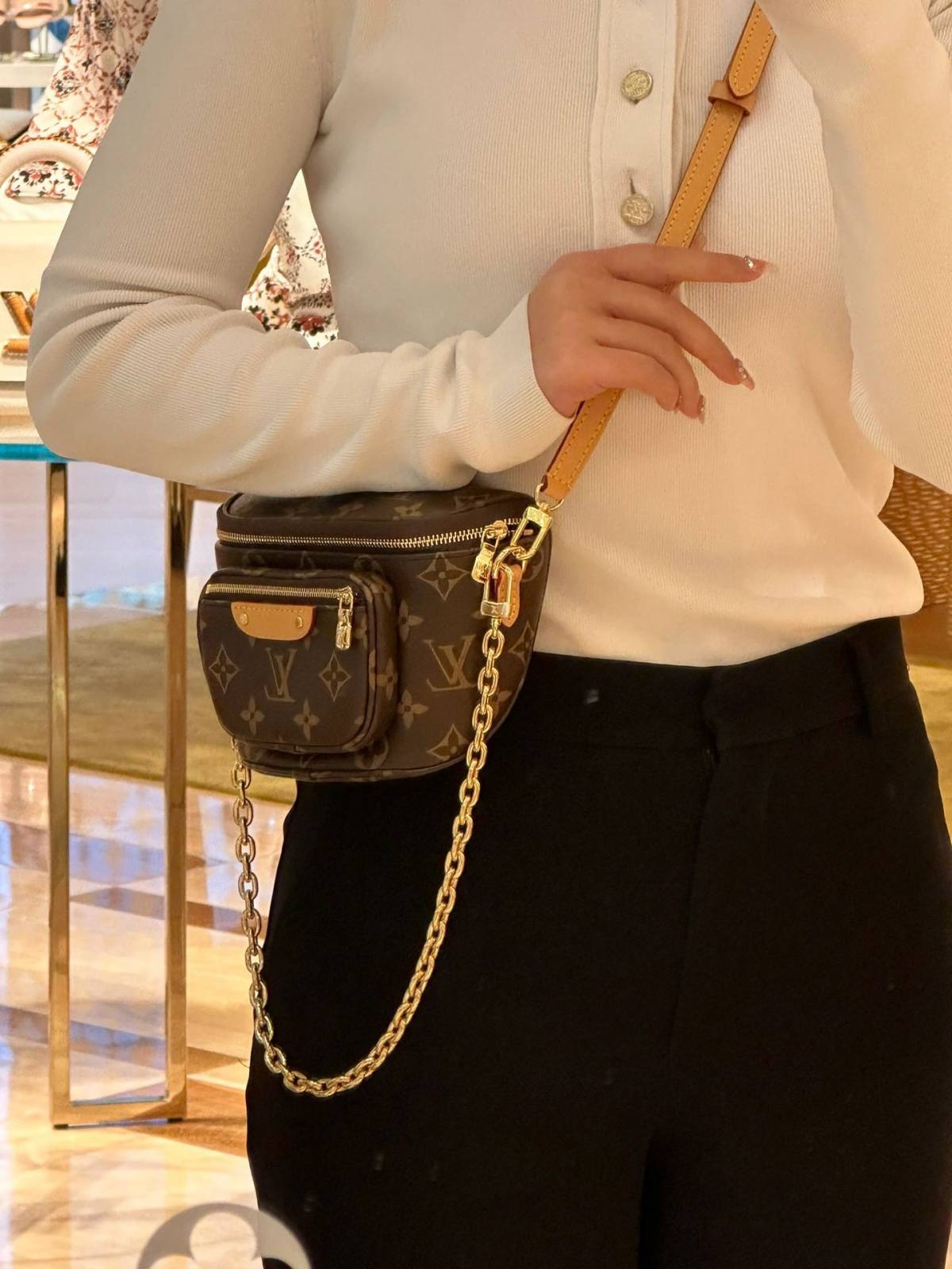 Ellebag’s 1:1 Replica of Louis Vuitton M82335 Mini Bumbag – A Luxurious Fusion of Style and Function(2024 Dec Updated)-Best Quality Fake Louis Vuitton Bag Online Store, Replica designer bag ru