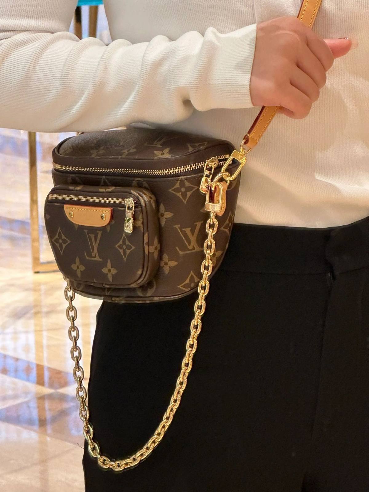 Ellebag’s 1:1 Replica of Louis Vuitton M82335 Mini Bumbag – A Luxurious Fusion of Style and Function(2024 Dec Updated)-Best Quality Fake Louis Vuitton Bag Online Store, Replica designer bag ru