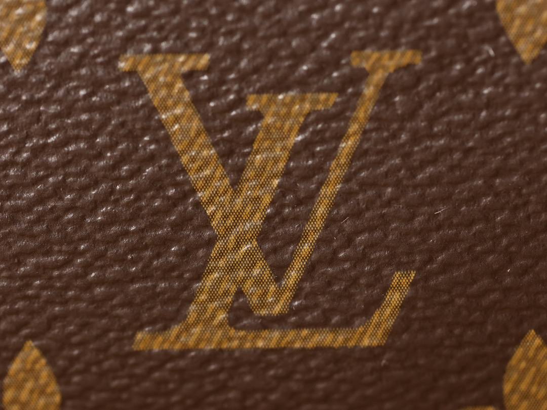 Ellebag’s 1:1 Replica of Louis Vuitton M82335 Mini Bumbag – A Luxurious Fusion of Style and Function(2024 Dec Updated)-Best Quality Fake Louis Vuitton Bag Online Store, Replica designer bag ru