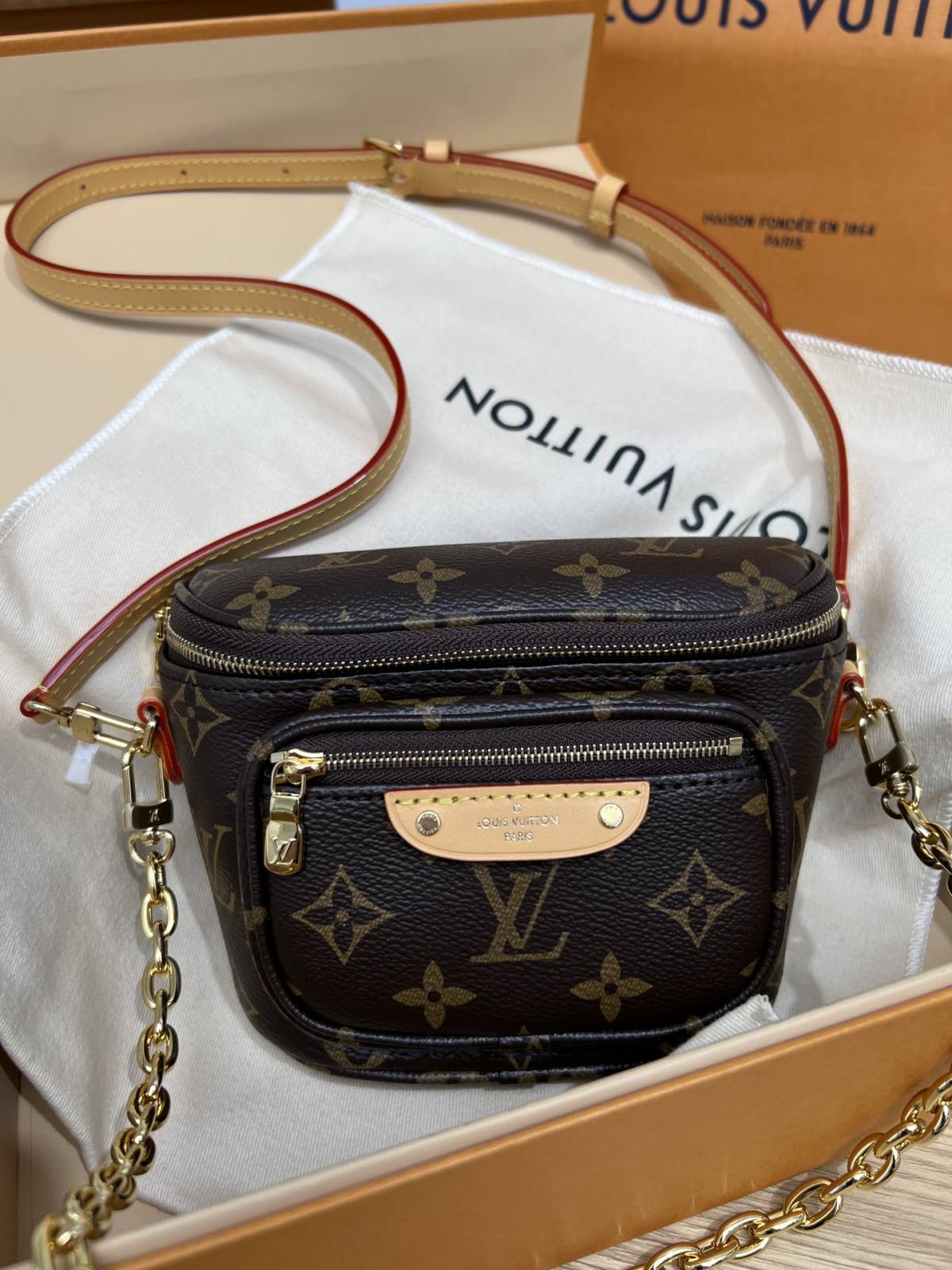 Ellebag’s 1:1 Replica of Louis Vuitton M82335 Mini Bumbag – A Luxurious Fusion of Style and Function(2024 Dec Updated)-Best Quality Fake Louis Vuitton Bag Online Store, Replica designer bag ru