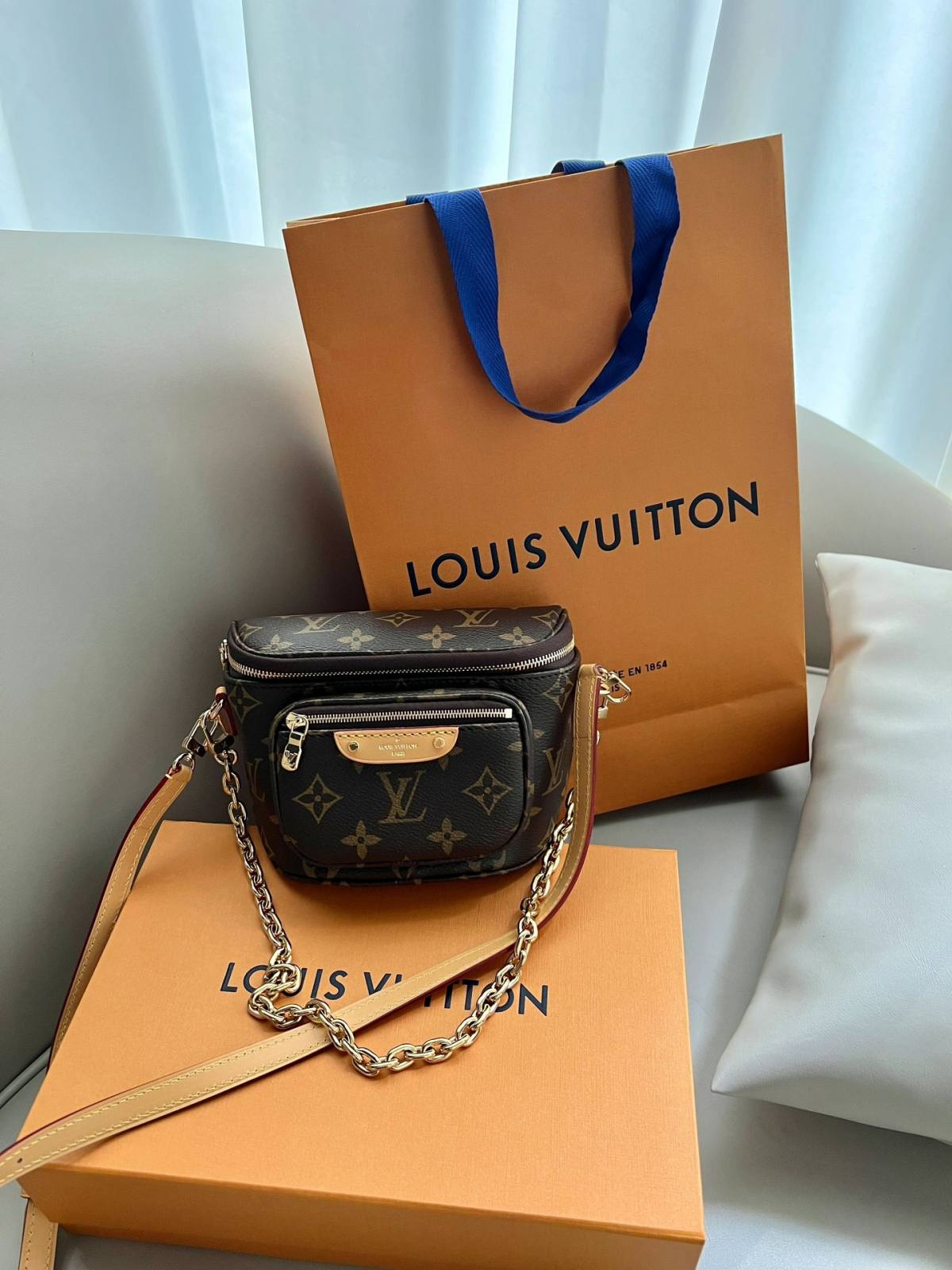 Ellebag’s 1:1 Replica of Louis Vuitton M82335 Mini Bumbag – A Luxurious Fusion of Style and Function(2024 Dec Updated)-Best Quality Fake Louis Vuitton Bag Online Store, Replica designer bag ru