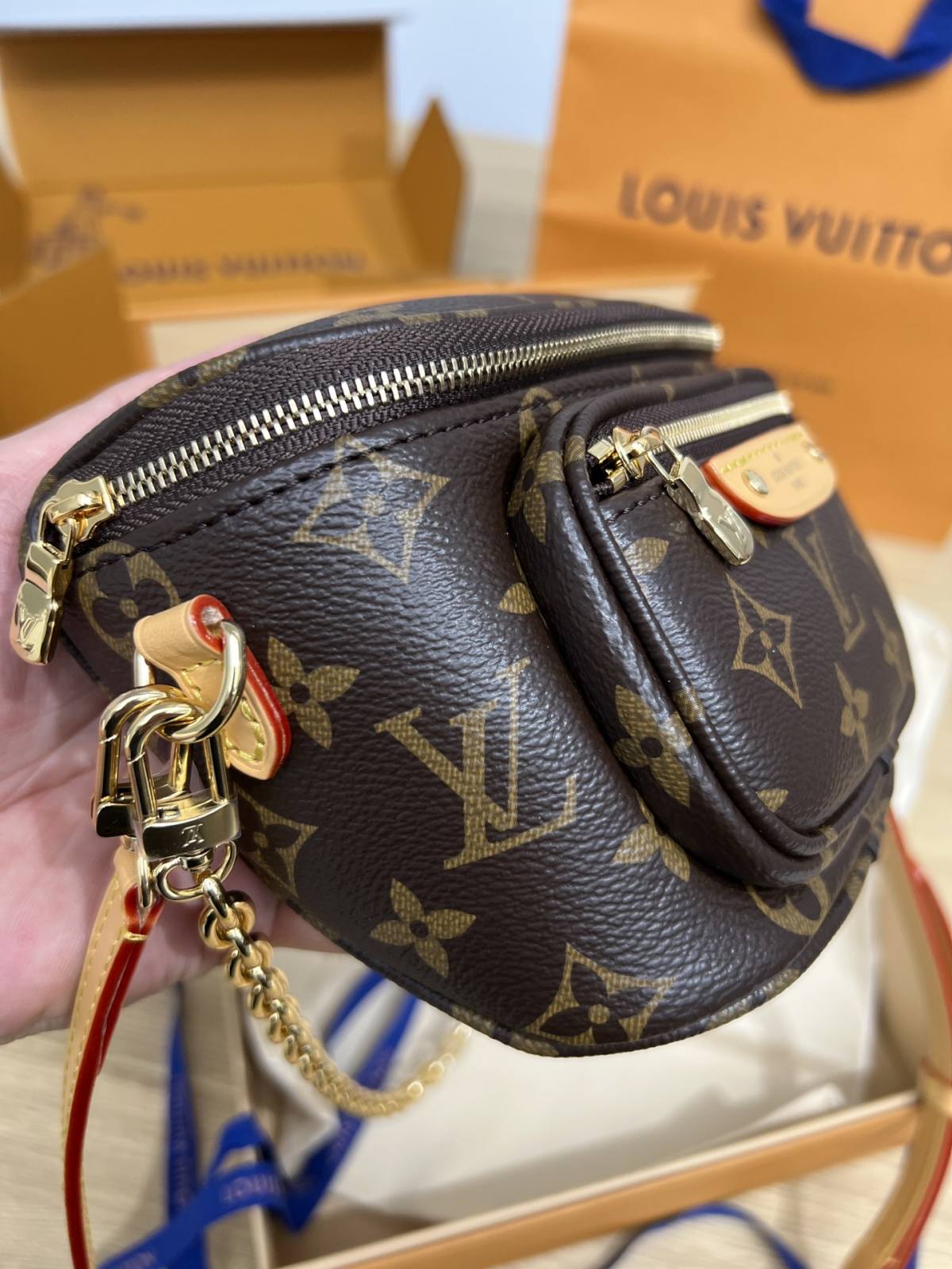 Ellebag’s 1:1 Replica of Louis Vuitton M82335 Mini Bumbag – A Luxurious Fusion of Style and Function(2024 Dec Updated)-Best Quality Fake Louis Vuitton Bag Online Store, Replica designer bag ru