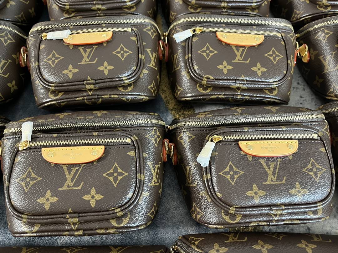 Ellebag’s 1:1 Replica of Louis Vuitton M82335 Mini Bumbag – A Luxurious Fusion of Style and Function(2024 Dec Updated)-Best Quality Fake Louis Vuitton Bag Online Store, Replica designer bag ru