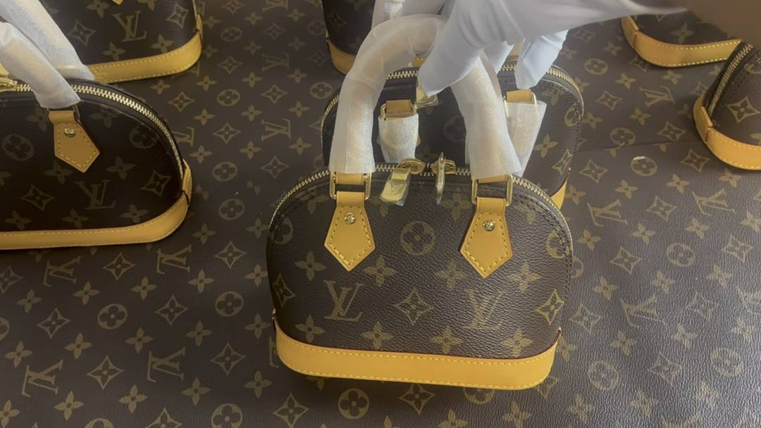 Ellebag’s 1:1 Replica of Louis Vuitton M82717 Nano Alma Handbag: A Petite Icon Reimagined(2024 Dec Updated)-Best Quality Fake Louis Vuitton Bag Online Store, Replica designer bag ru