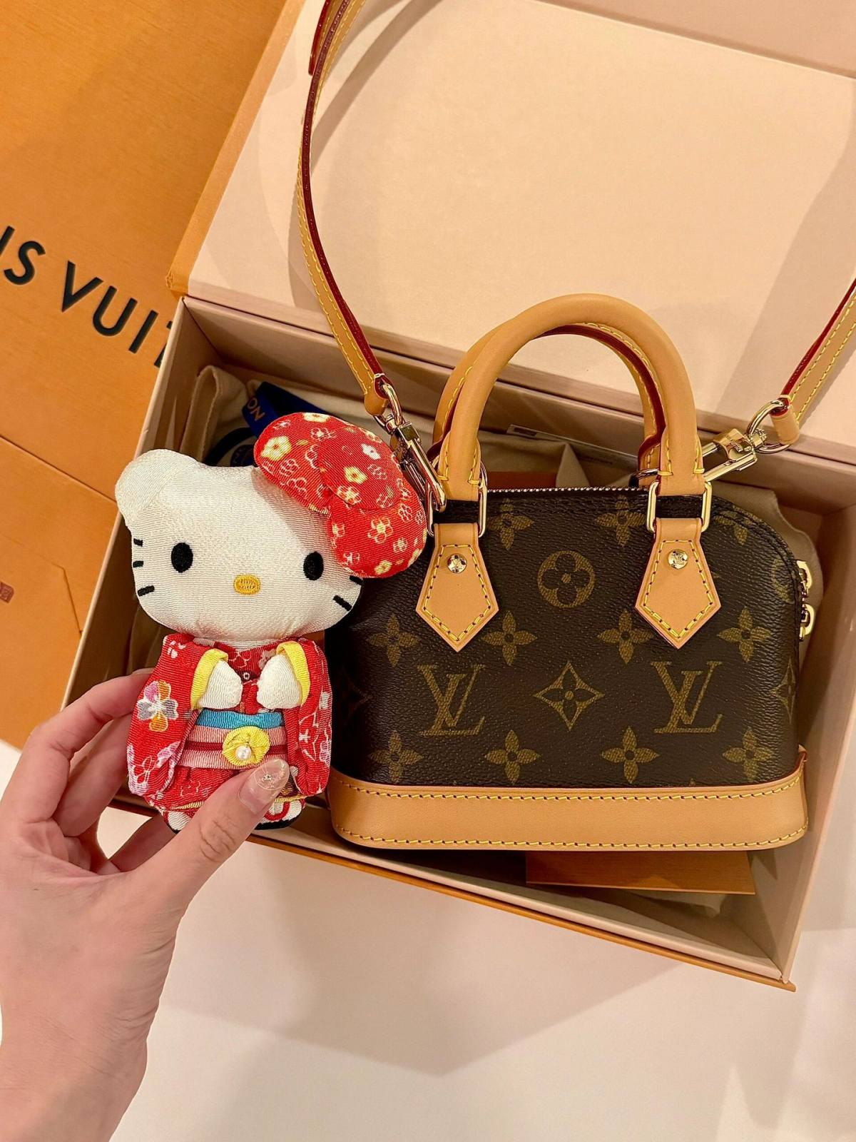 Ellebag’s 1:1 Replica of Louis Vuitton M82717 Nano Alma Handbag: A Petite Icon Reimagined(2024 Dec Updated)-Best Quality Fake Louis Vuitton Bag Online Store, Replica designer bag ru