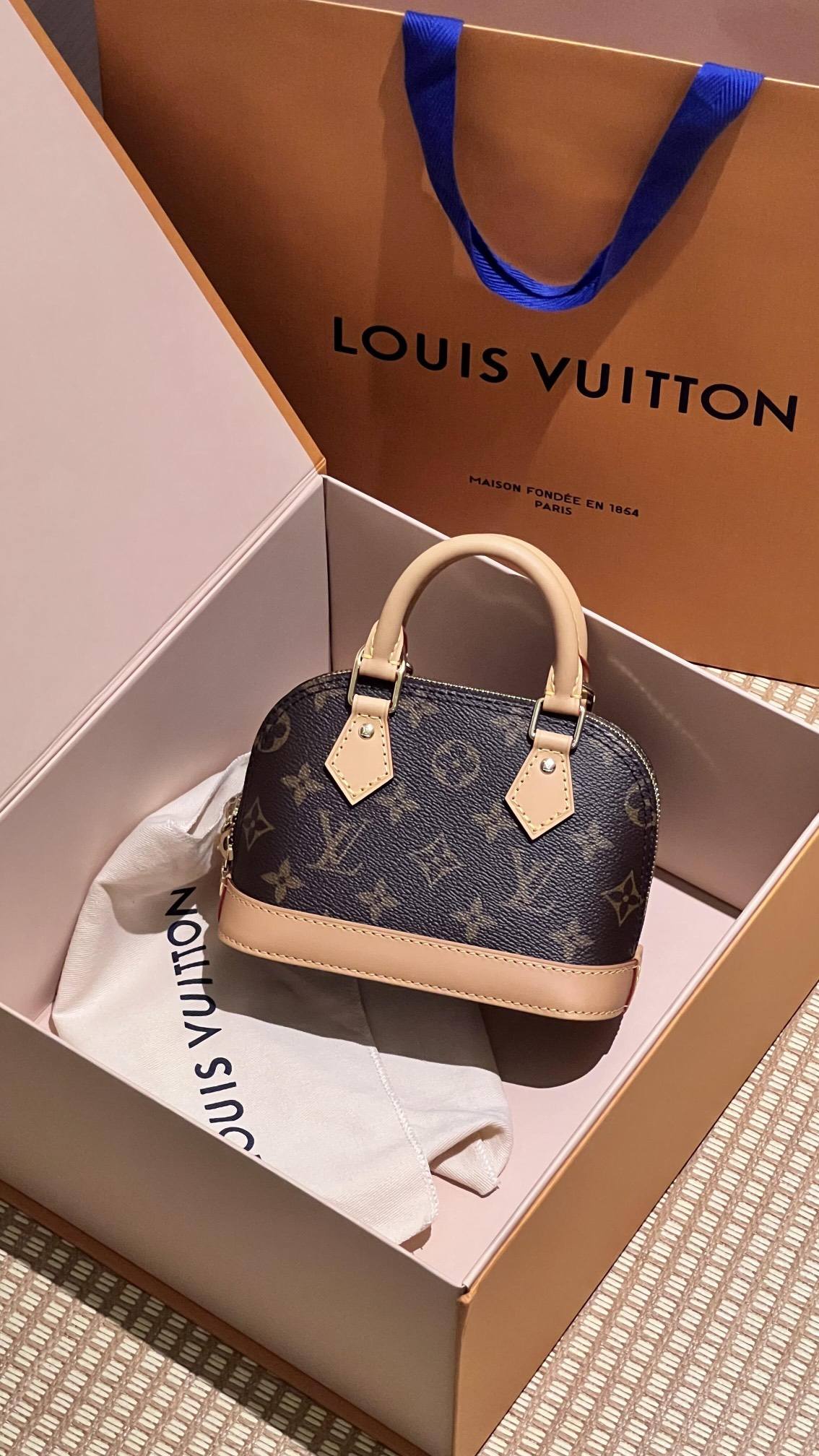 Ellebag’s 1:1 Replica of Louis Vuitton M82717 Nano Alma Handbag: A Petite Icon Reimagined(2024 Dec Updated)-Best Quality Fake Louis Vuitton Bag Online Store, Replica designer bag ru