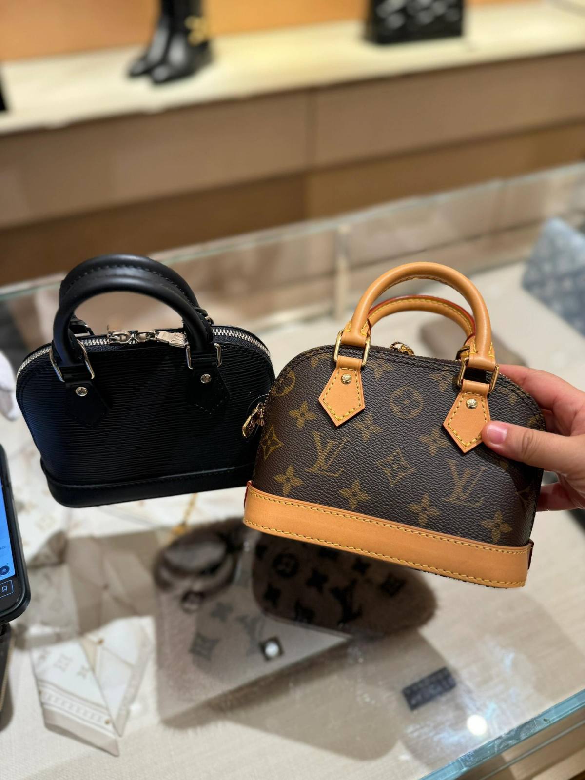 Ellebag’s 1:1 Replica of Louis Vuitton M82717 Nano Alma Handbag: A Petite Icon Reimagined(2024 Dec Updated)-Best Quality Fake Louis Vuitton Bag Online Store, Replica designer bag ru