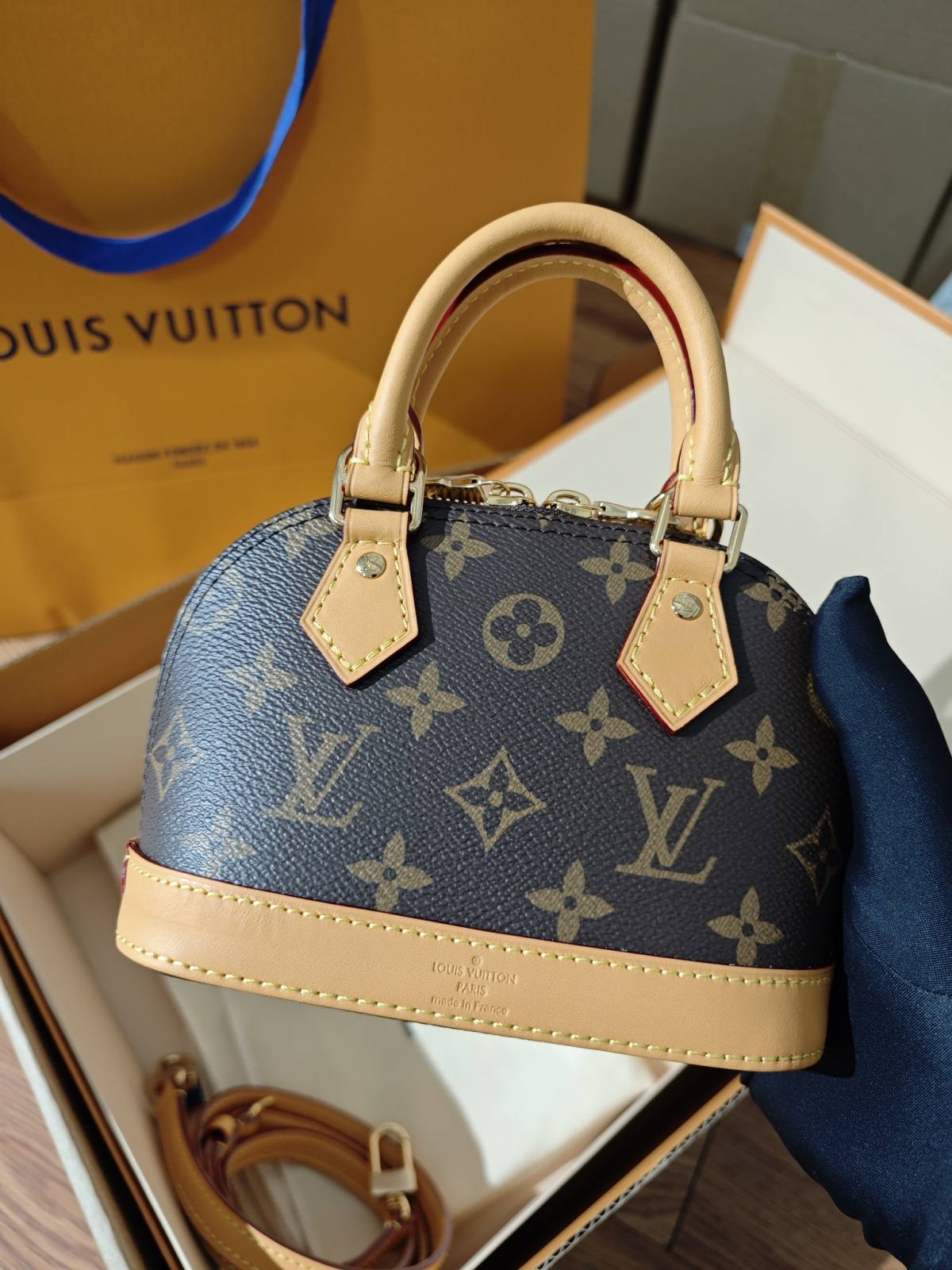 Ellebag’s 1:1 Replica of Louis Vuitton M82717 Nano Alma Handbag: A Petite Icon Reimagined(2024 Dec Updated)-Best Quality Fake Louis Vuitton Bag Online Store, Replica designer bag ru