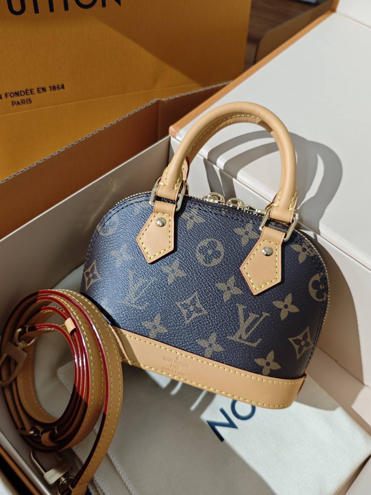 Ellebag’s 1:1 Replica of Louis Vuitton M82717 Nano Alma Handbag: A Petite Icon Reimagined(2024 Dec Updated)-Best Quality Fake Louis Vuitton Bag Online Store, Replica designer bag ru